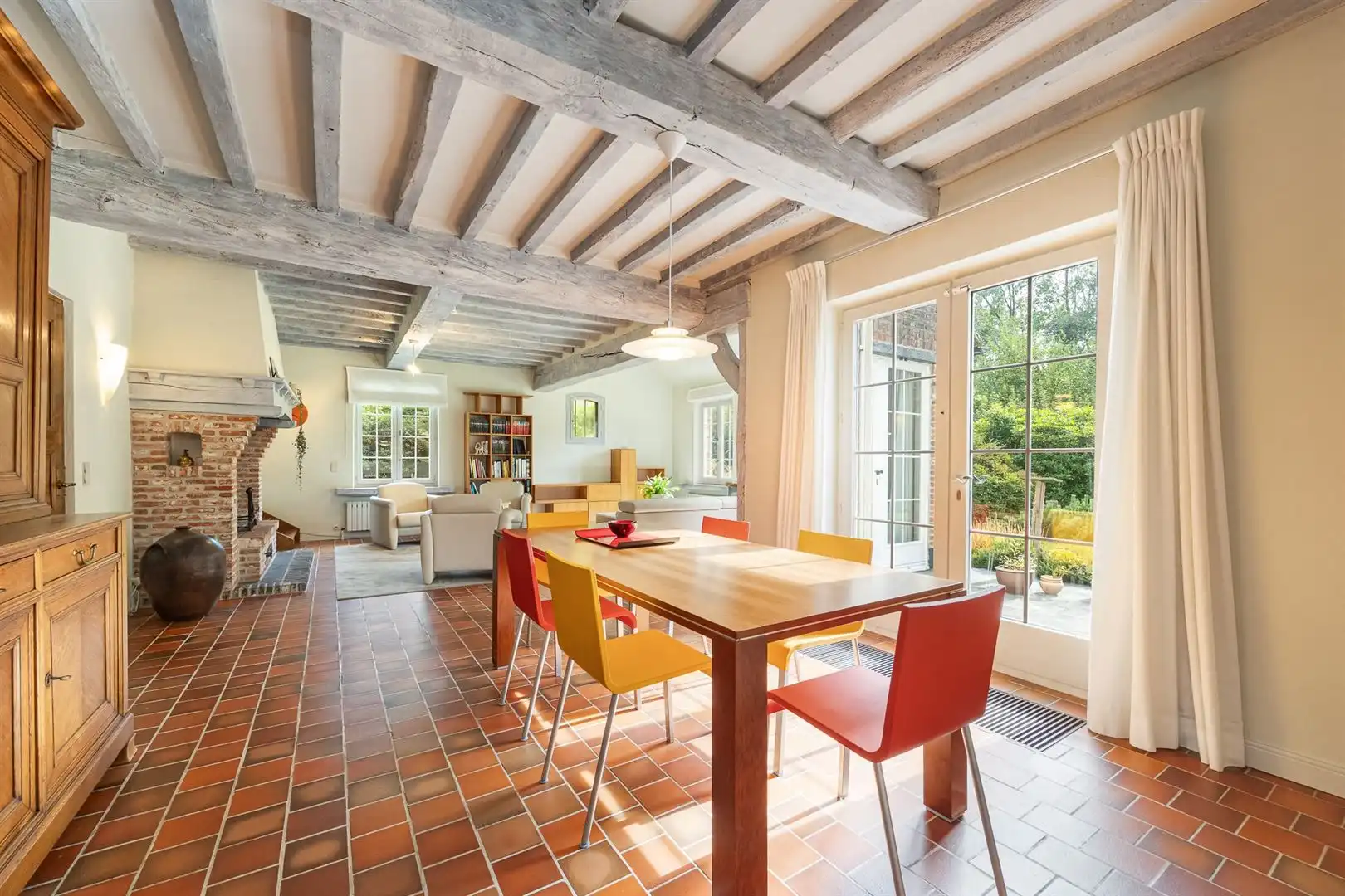 Karaktervolle landelijke woning met 4 slpk en ruime tuin foto 11