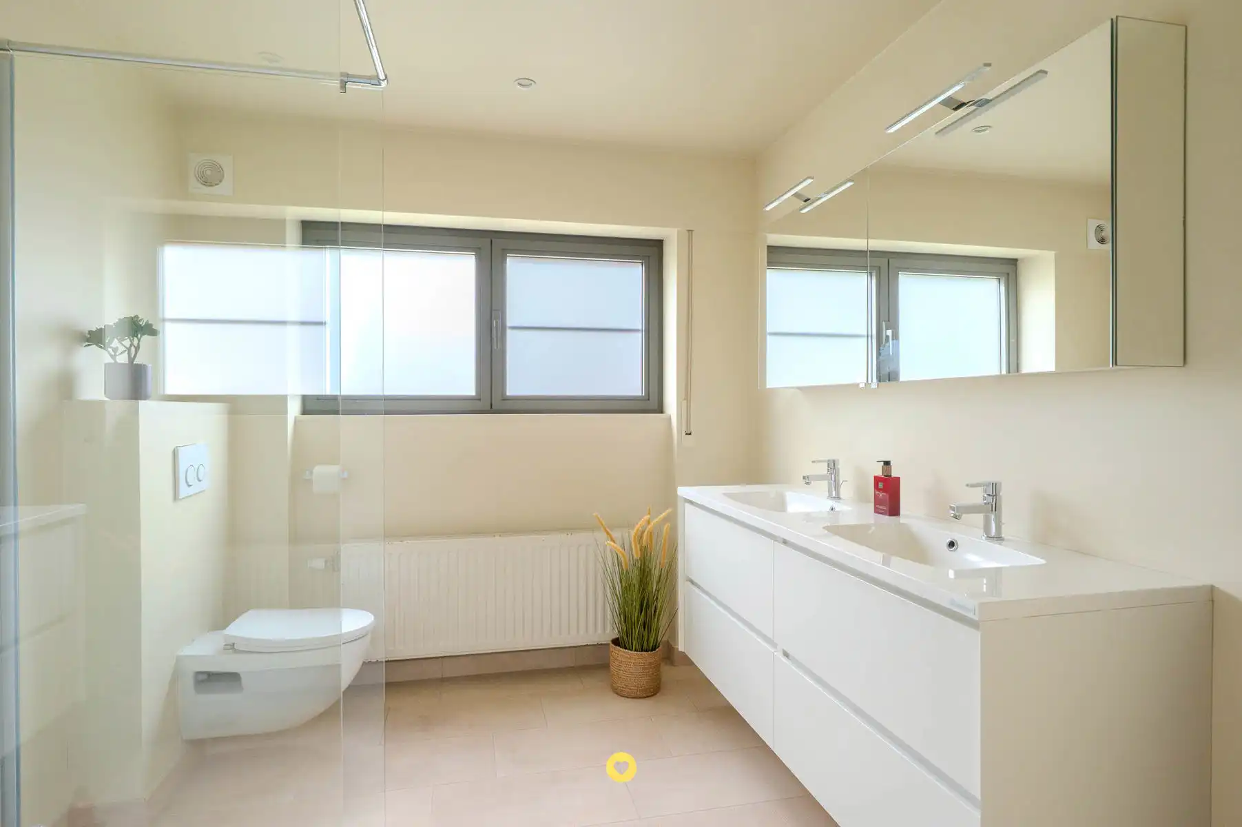 Gerenoveerde 70's villa met 5 slk en 2 bdk op 2000 m2 foto 10