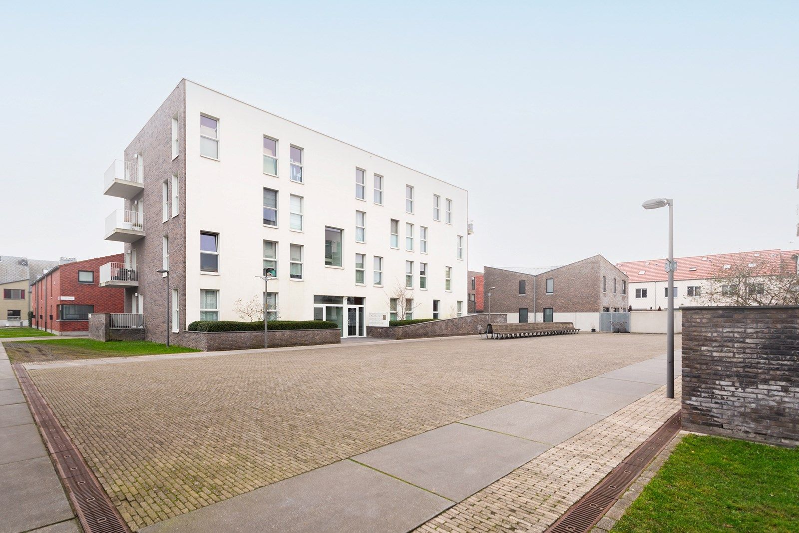 Halfopen bebouwing met 2 terrassen in de Regattawijk!  foto 21
