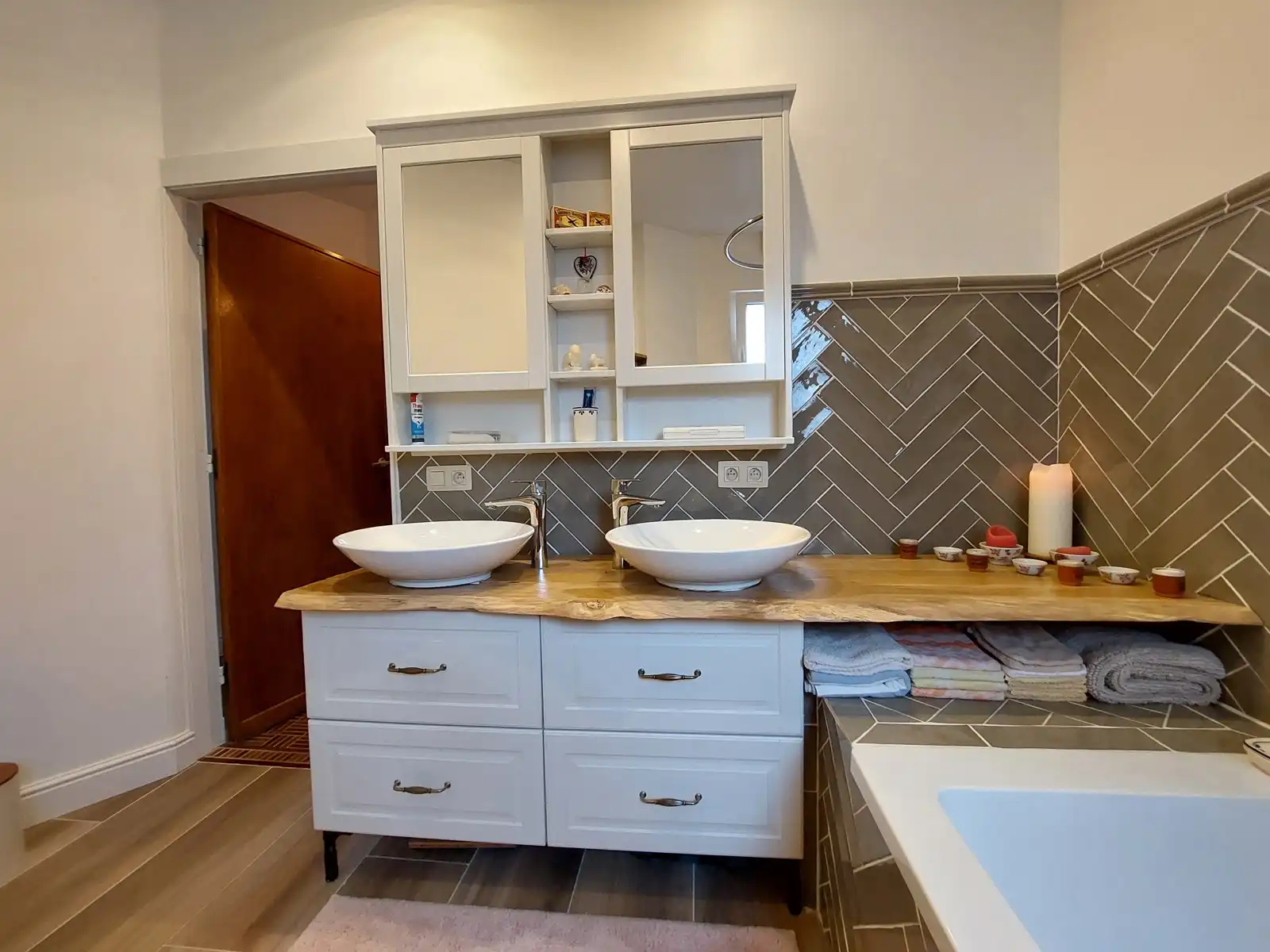 Gerenoveerd gvls 2 slpk app. met tuin  foto 13