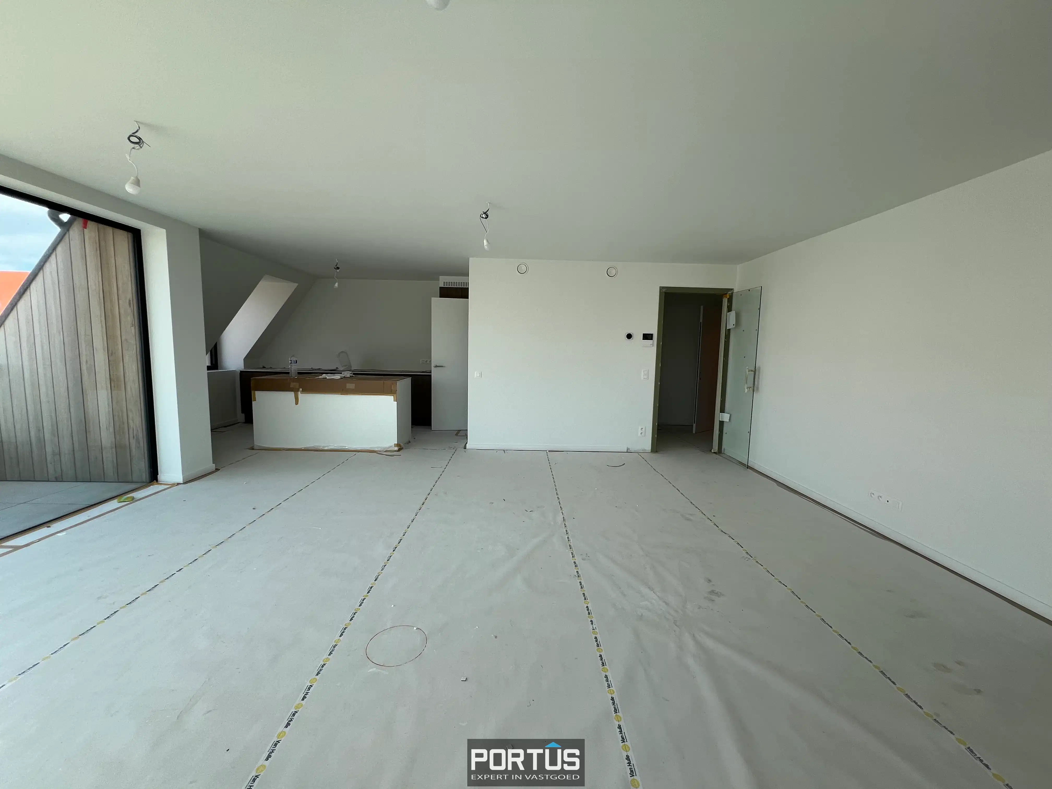 Instapklaar nieuwbouwappartement te koop met 2 slaapkamer in Residentie Portanic te Nieuwpoort foto 3