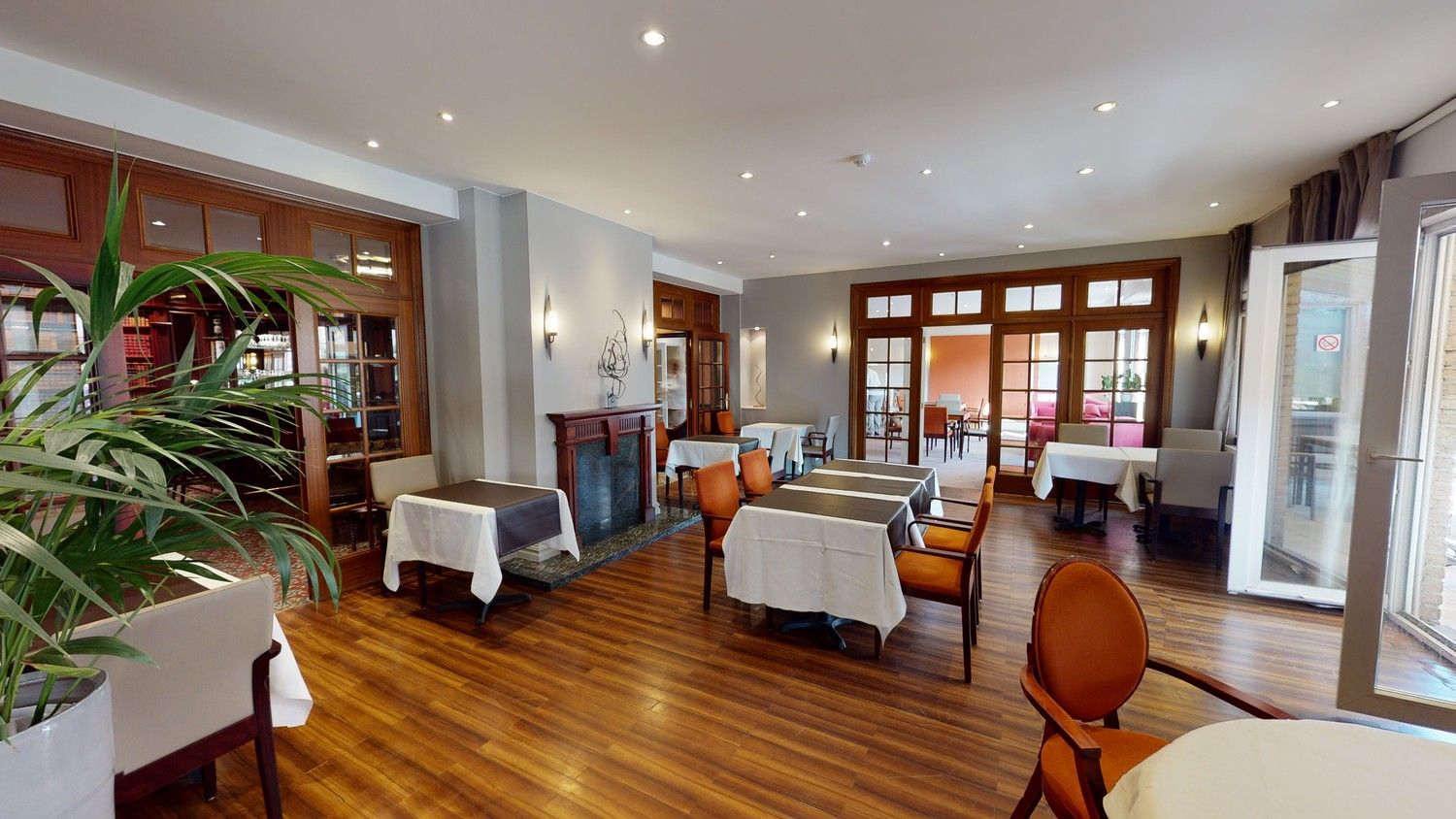 Ruim, gerenoveerd appartement met (hotel)diensten nabij Gent te koop! foto 11
