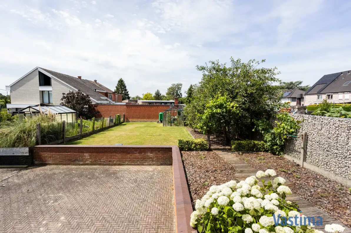 Op te frissen gezinswoning met 4 slaapkamers en zuidwestgerichte tuin foto 28