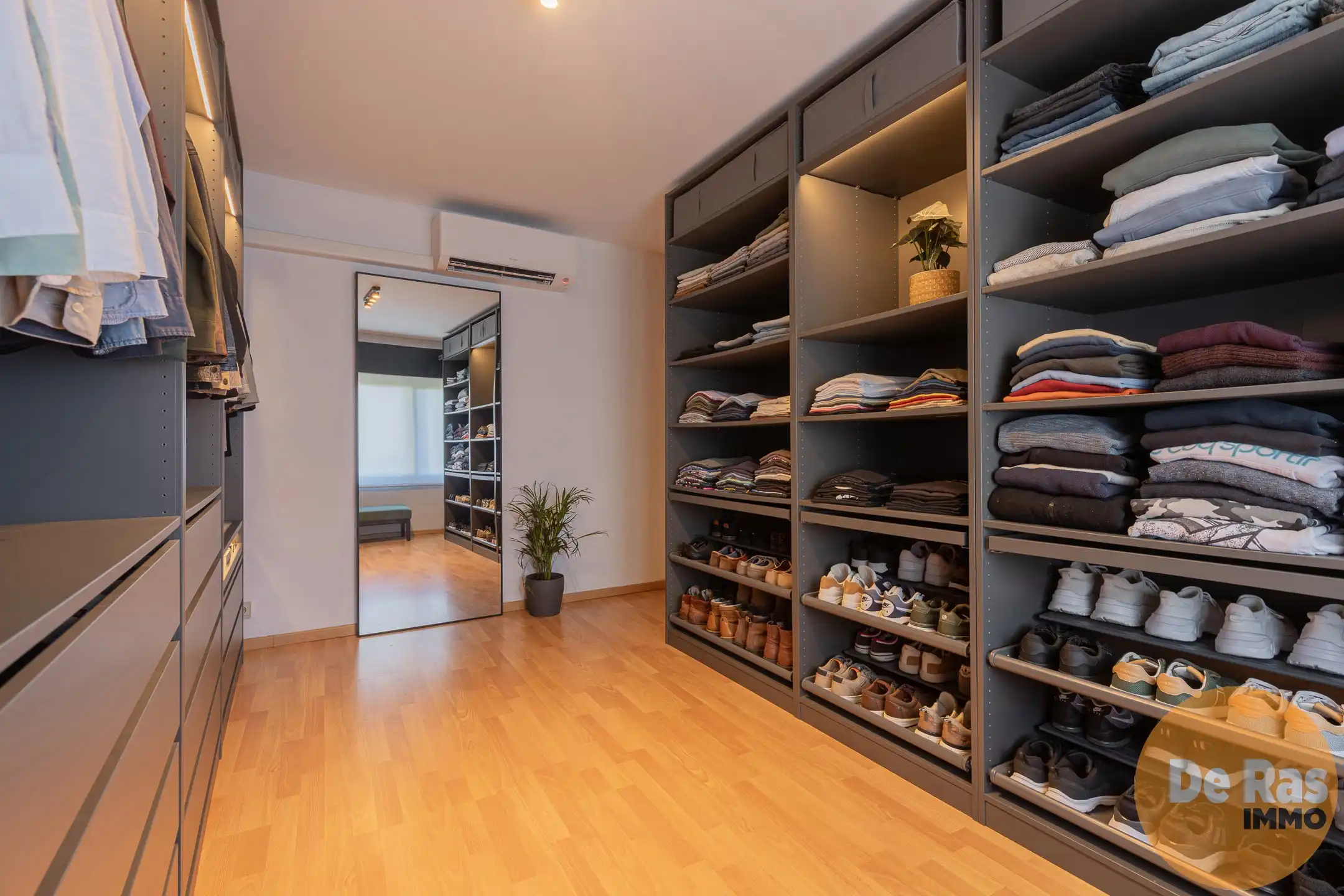 BORSBEKE – Instapklare woning met een prachtige tuin foto 12