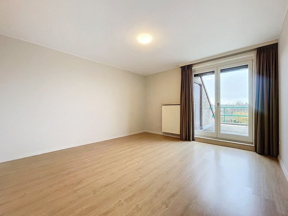 Prachtig appartement met groot terras en 2 slaapkamers foto 6