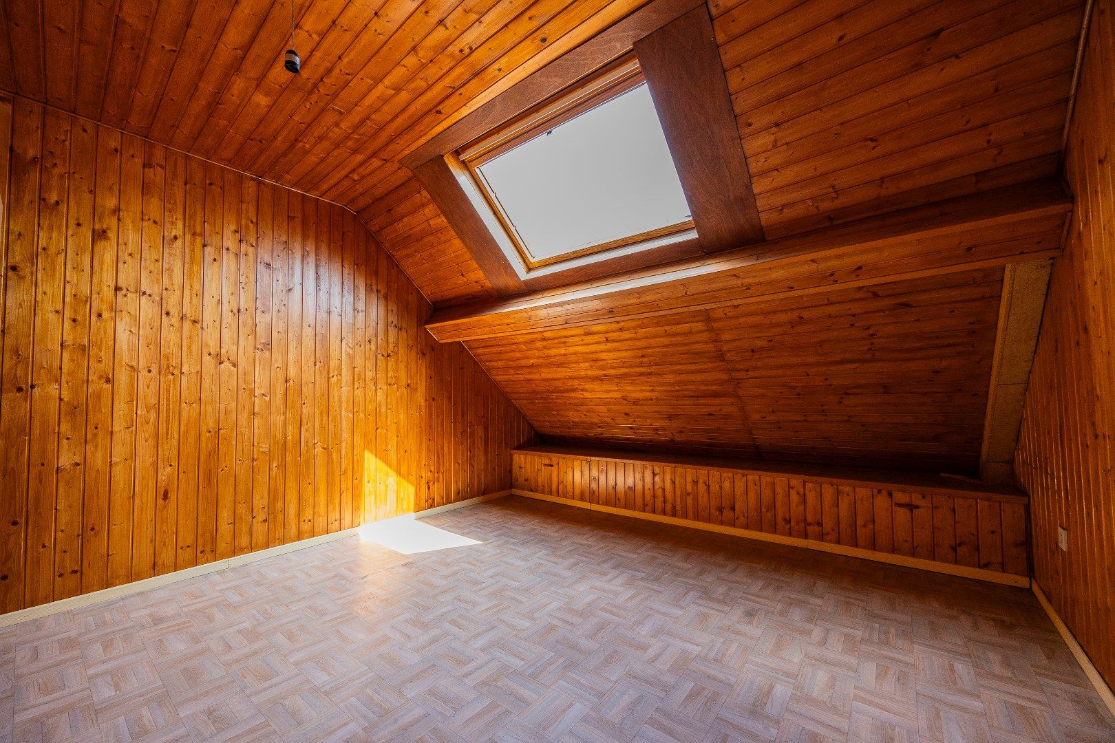 Te renoveren woning met 4 slpks en tuin te Huizingen foto 21