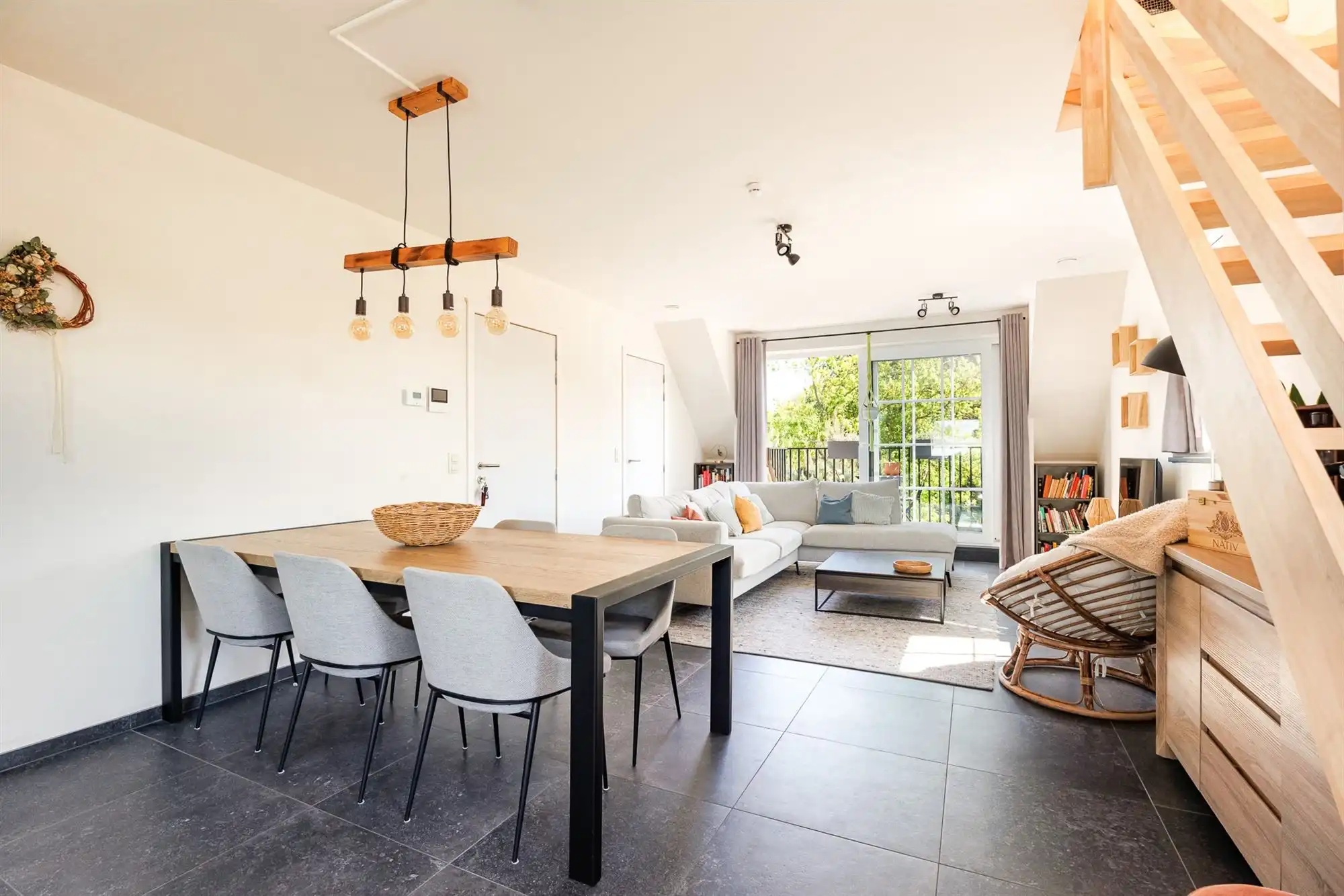 Instapklaar duplexappartement met een terras foto 15
