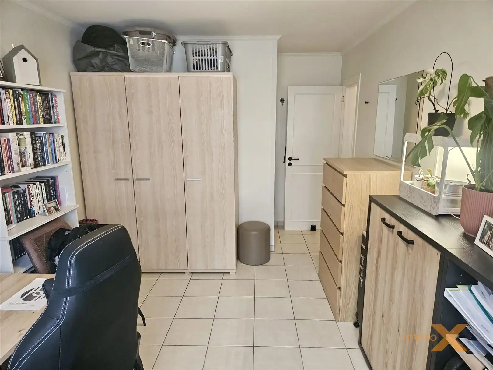 GELIJKVLOERS APP MET GROOT TERRAS EN GARAGE foto 18