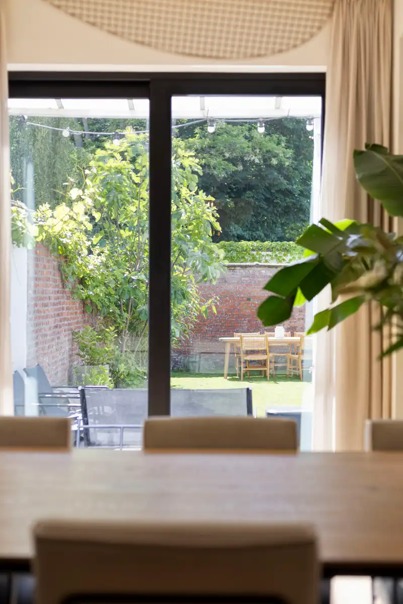 Gerenoveerd appartement met tuin en zicht op Hof van Leysen. foto 4