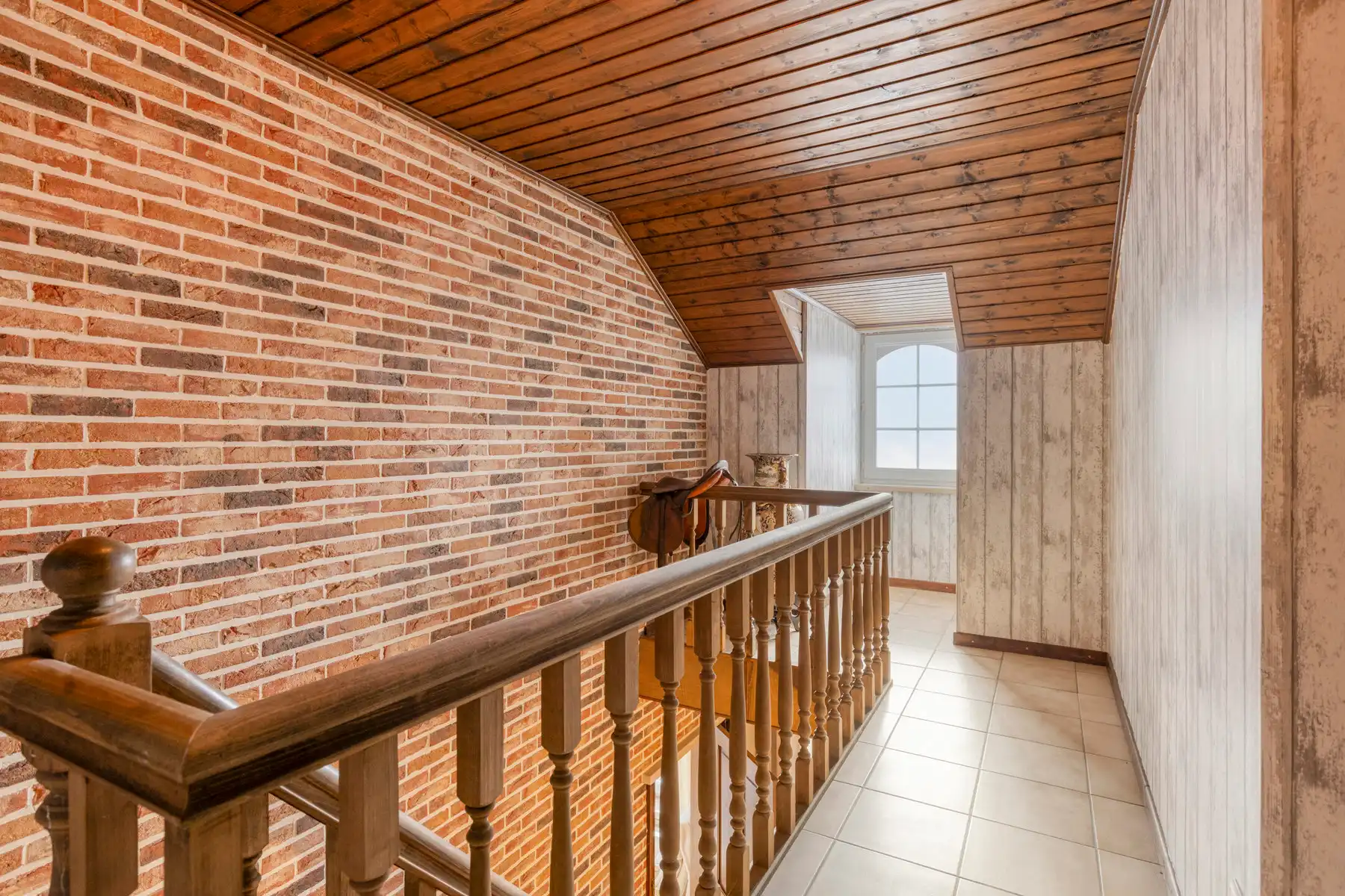 Mooie open bebouwing met bijgebouw en grote tuin foto 14