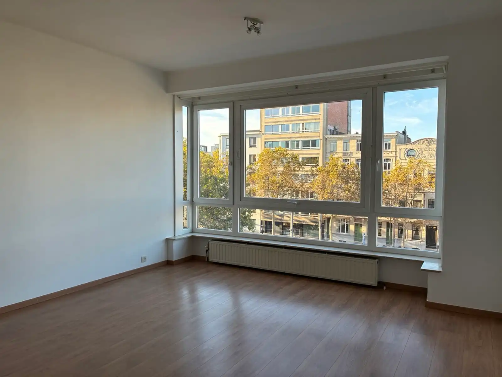 Twee slaapkamers, eigen parkeerplek & de stad aan je voeten! foto 3