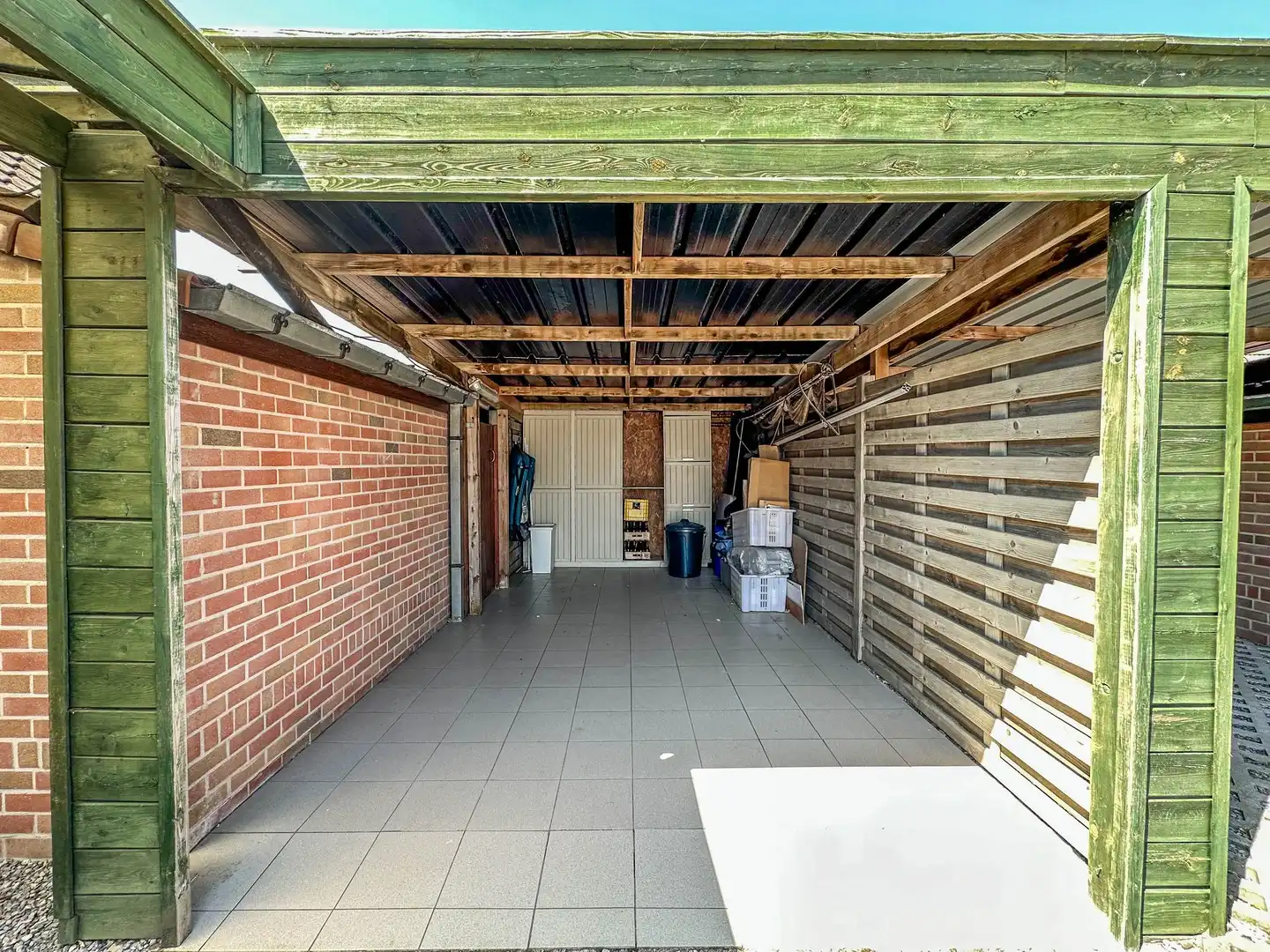 Verzorgde vakantiewoning met onderhoudsvriendelijke tuin en parking. foto 14