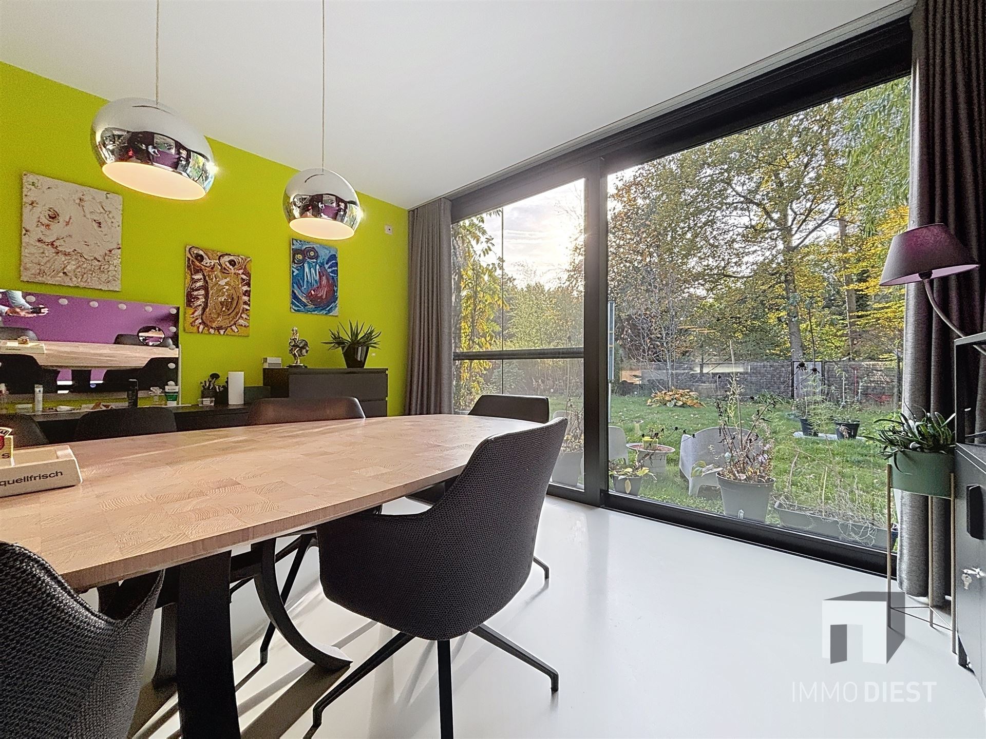 Moderne en strakke villa met veel lichtinval foto 13