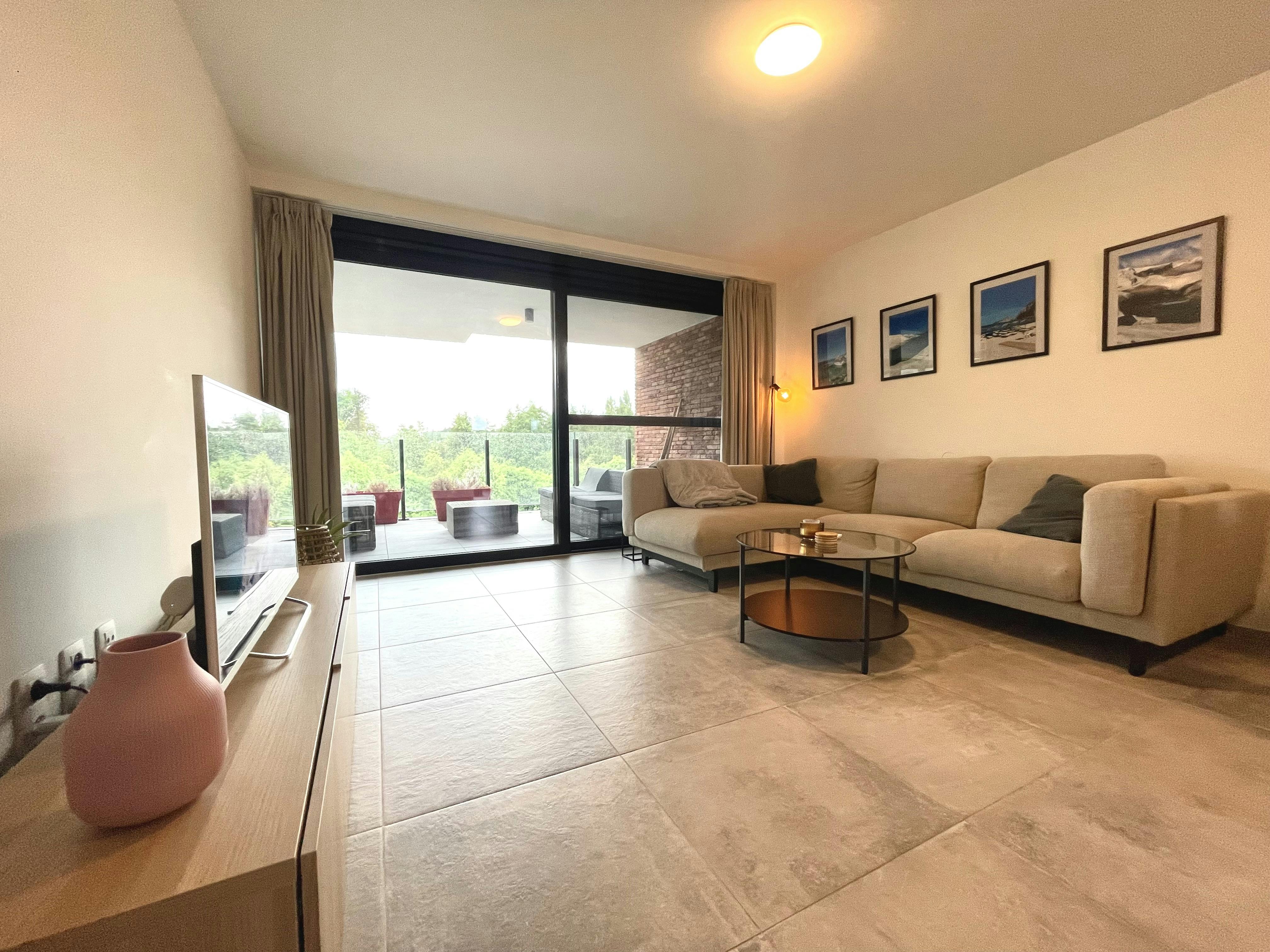 TE HUUR: Appartement met 2 slaapkamers nabij Hasselt foto 2