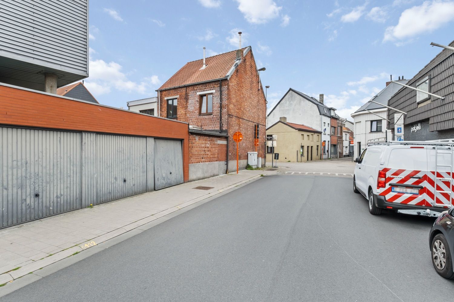 Deels gerenoveerde stadswoning met 2 slaapkamers foto 4