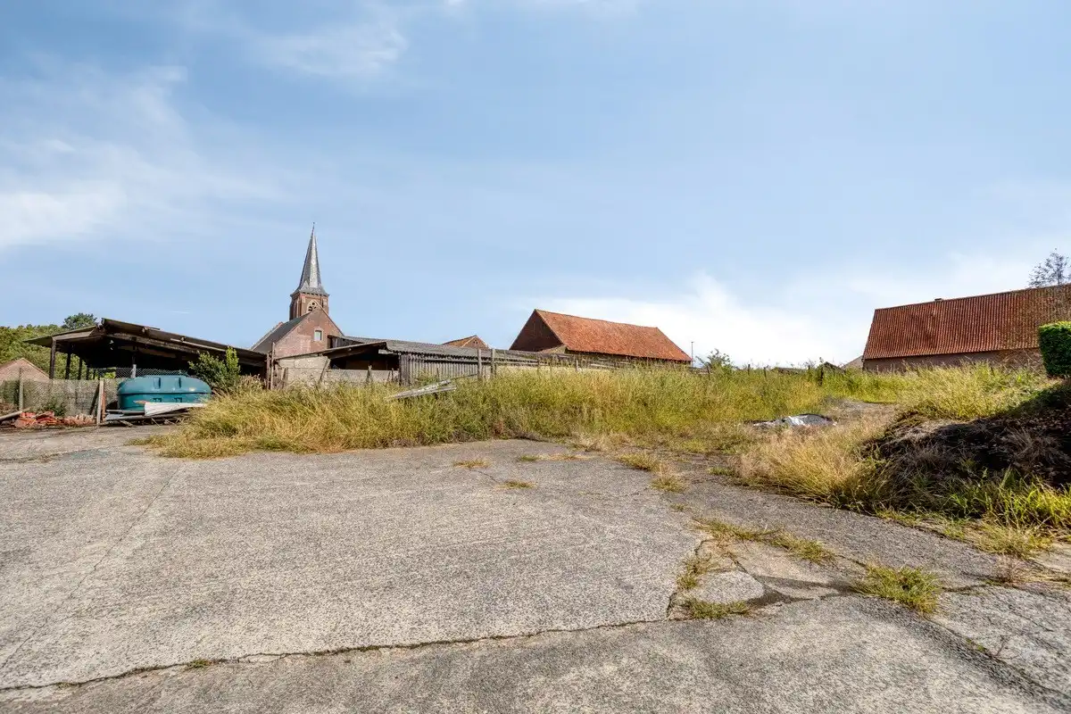 Te renoveren woning en 2 bouwgronden foto 15