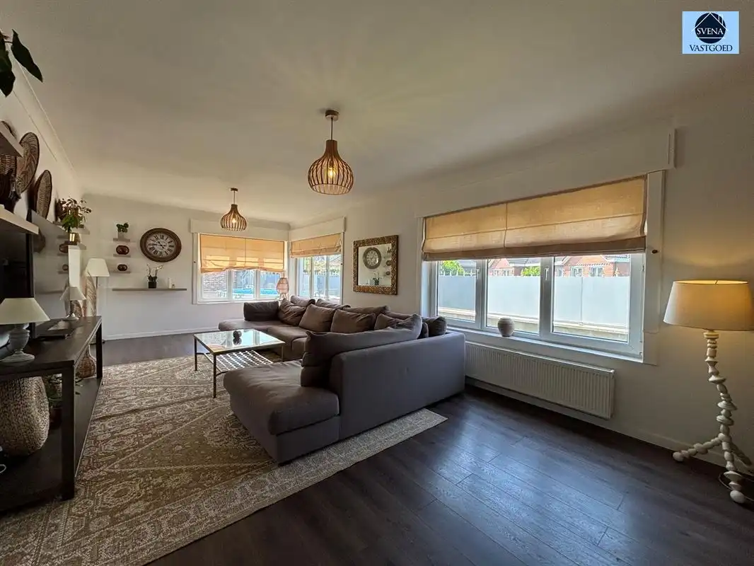 VERNIEUWDE WONING MET 4 SLAAPKAMERS EN TUIN  foto 3