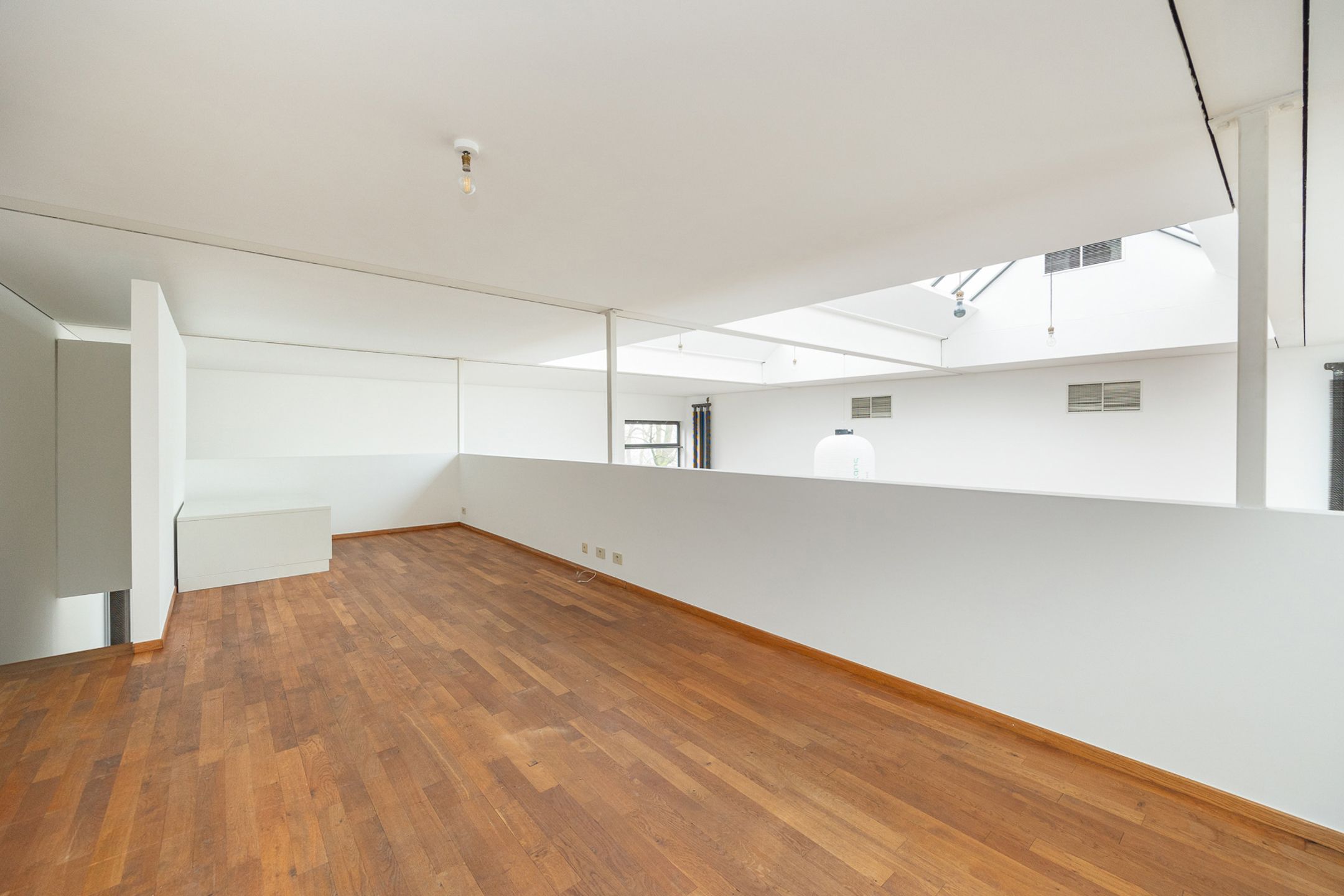 WILRIJK - Modernistisch huis op centrale locatie foto 4