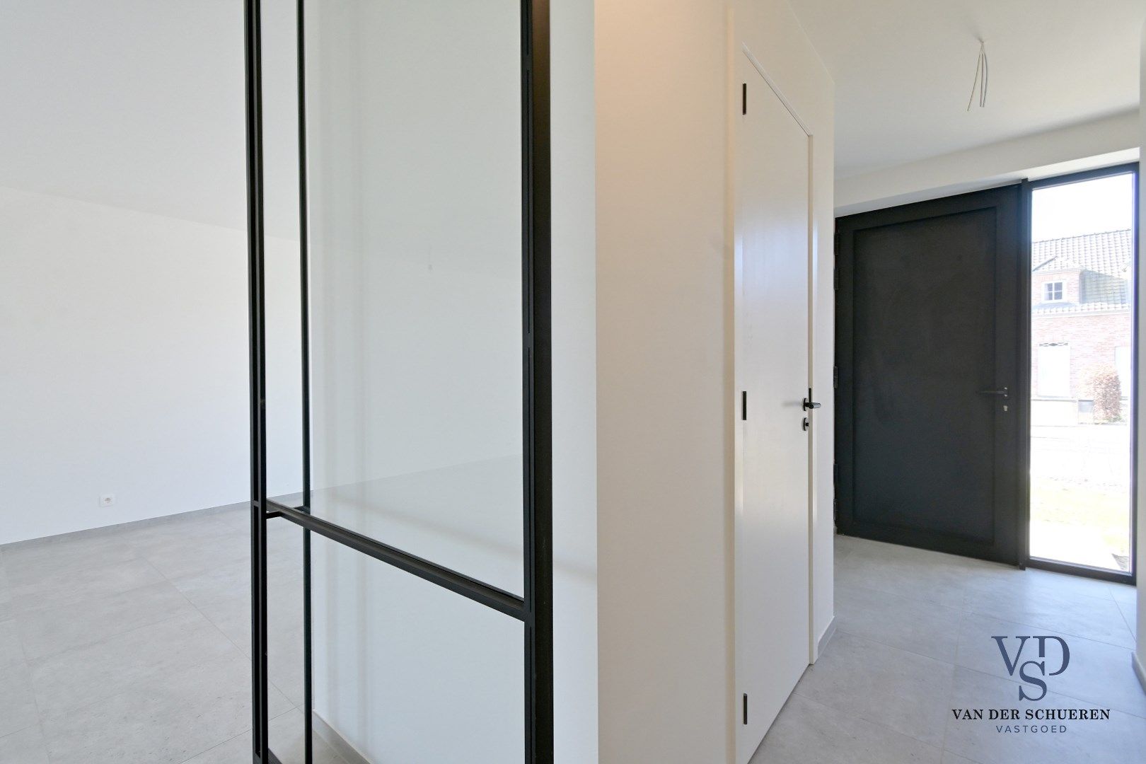 IN OPTIE ! Half Open Bebouwing met afzonderlijke garage  foto 3