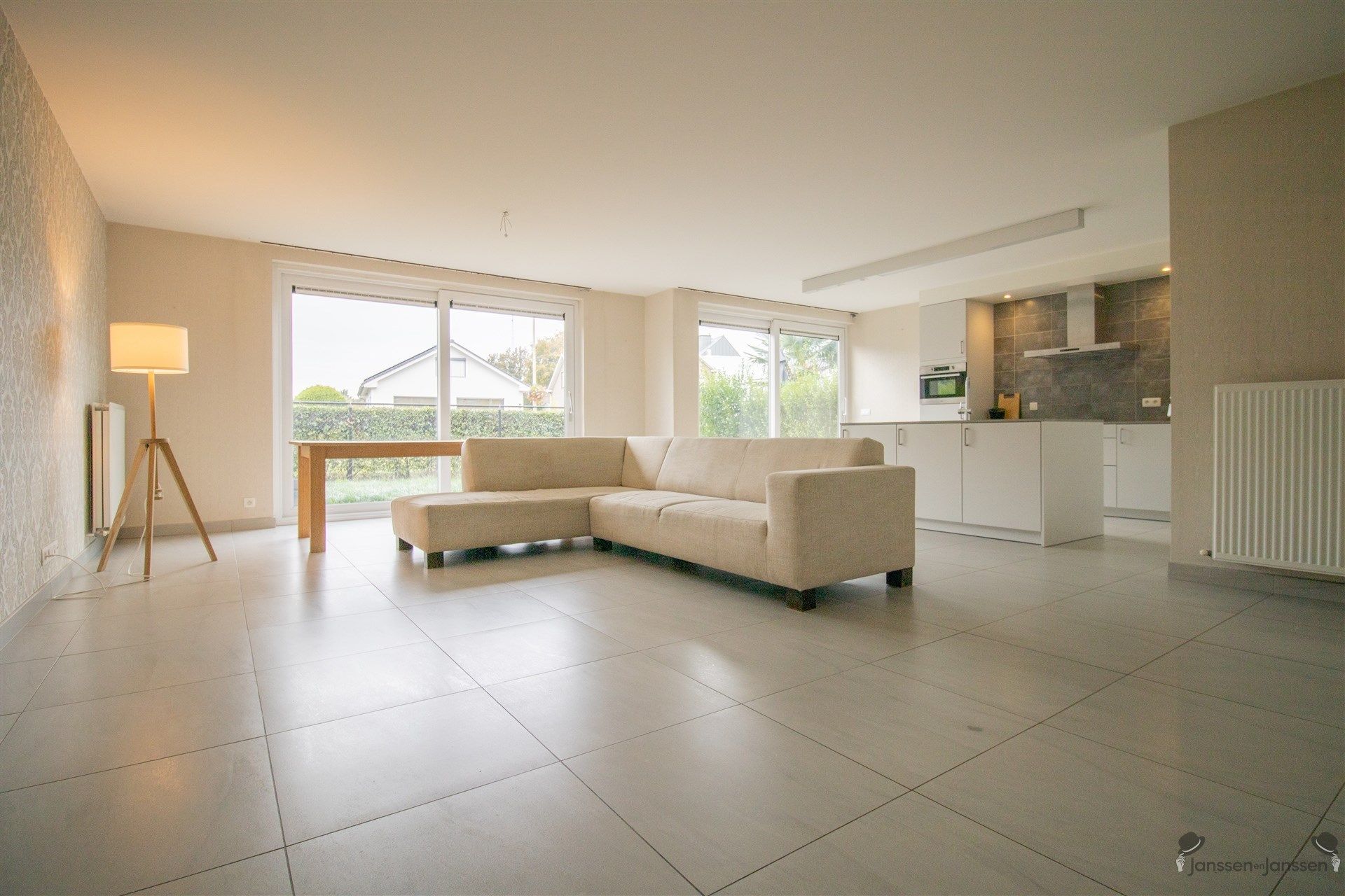 Gelijkvloers appartement van 114 m² met 2 slaapkamers en privé tuin foto 3