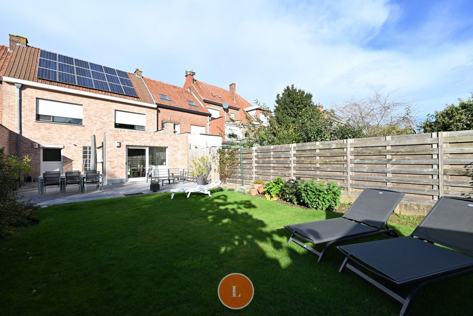 Instapklare woning met 4 slaapkamers, zonnepanelen, tuin en garage foto 7