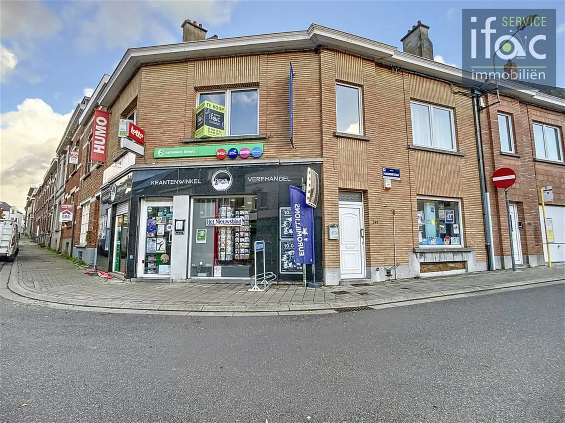 Opbrengstgebouw met handelsruimte en appartment foto {{pictureIndex}}