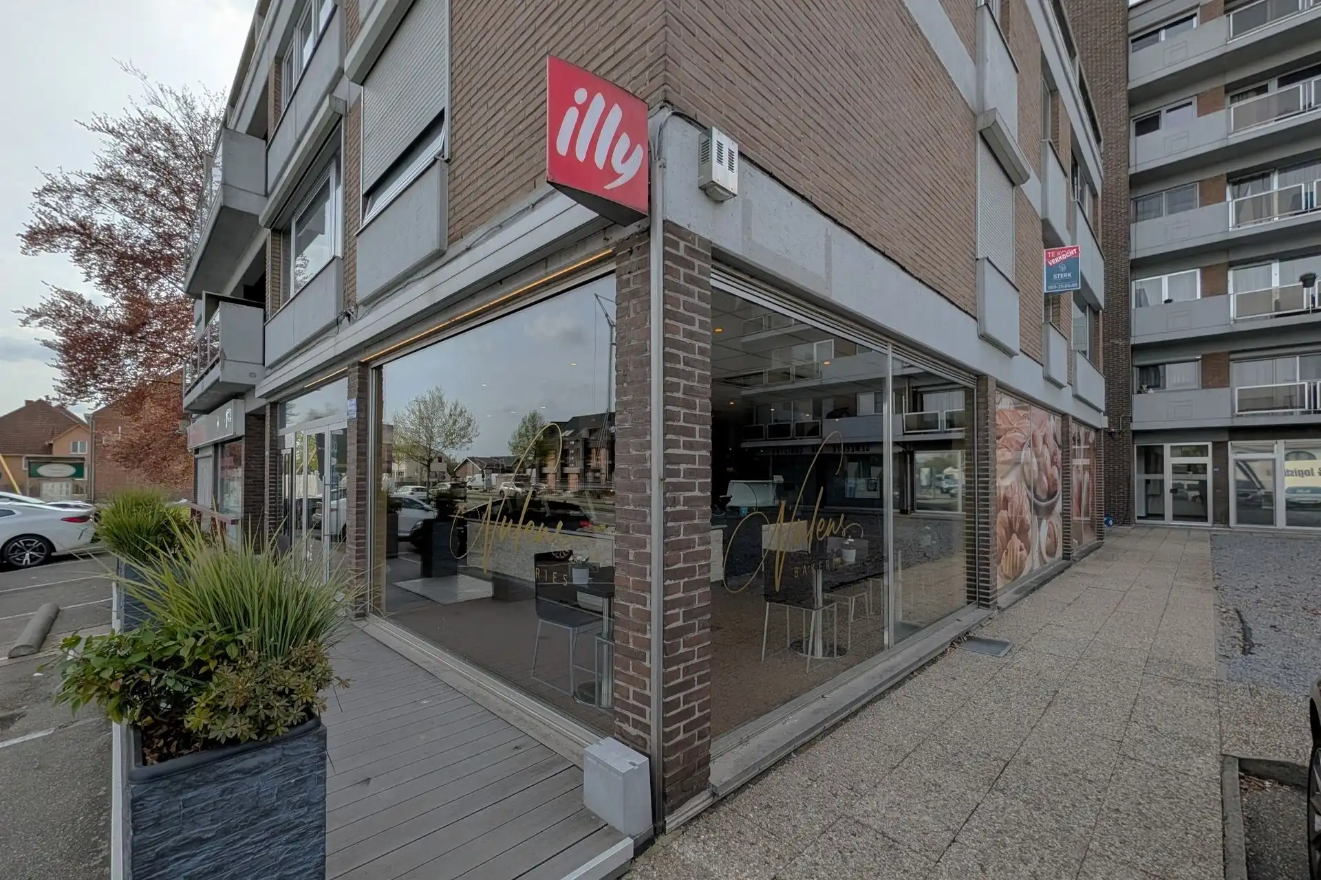 Winkelruimte gelegen op een toplocatie te Rekem foto 3