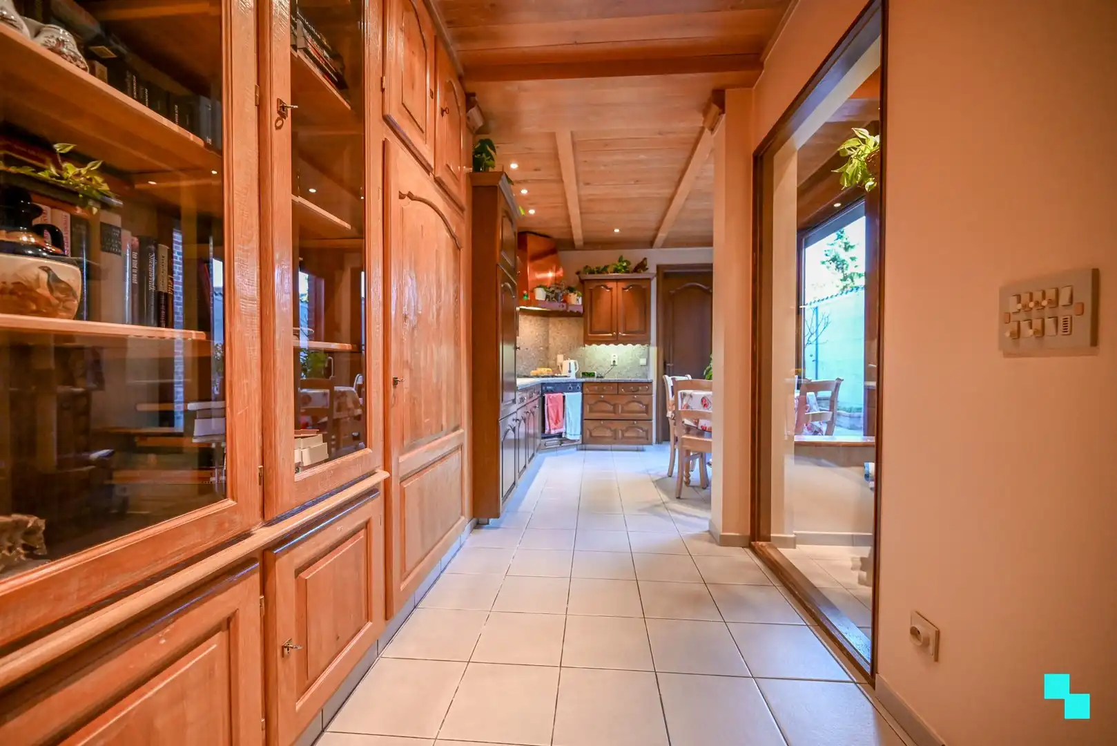 Eengezinswoning nabij centrum van Izegem foto 11