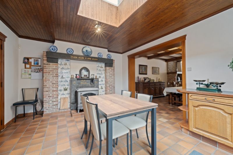 Ruime woning op Spoele met inpandige garage. foto 8