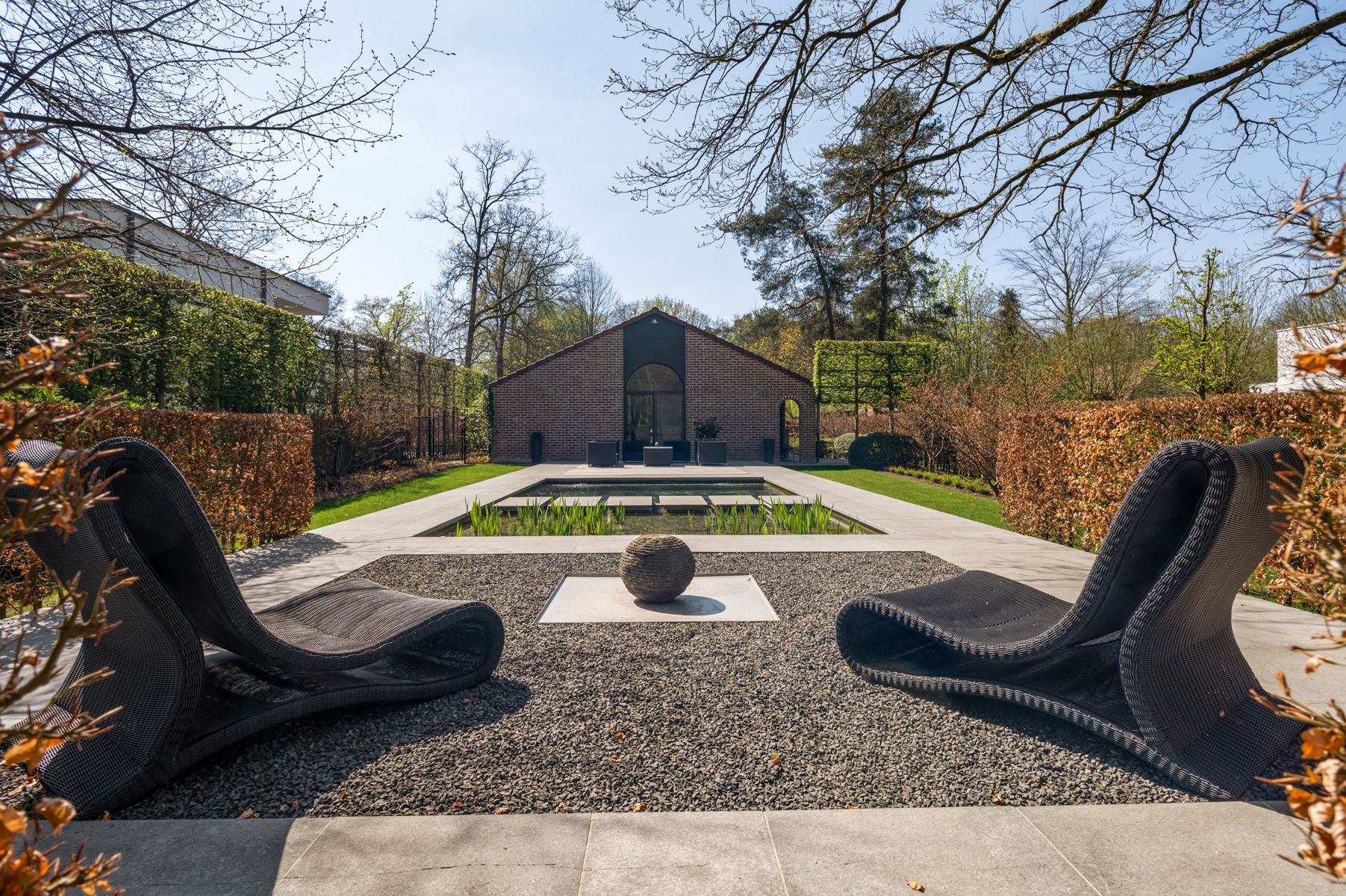 Luxueuze gelijkvloerse villa met zwemvijver op ca. 898 m². foto 21