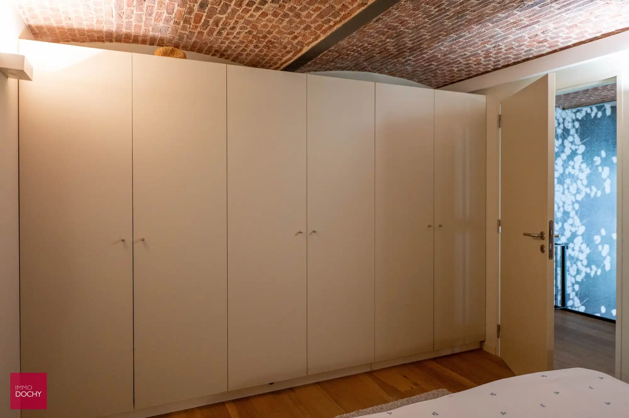 Sfeervolle ruime loft met frontaal zicht op het Kanaal - Spinnerijkaai foto 16