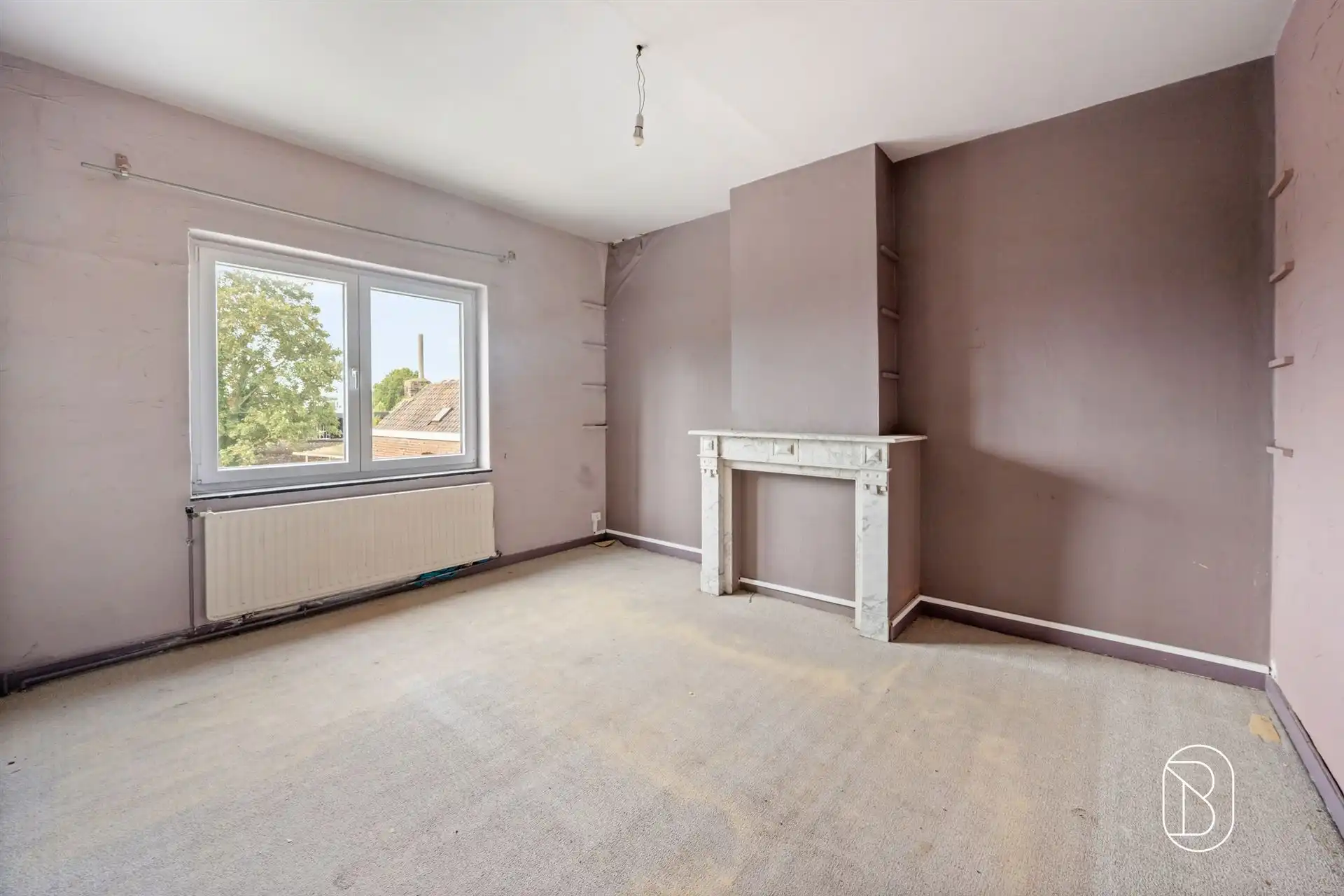 Te renoveren woning met veel potentieel!  foto 11