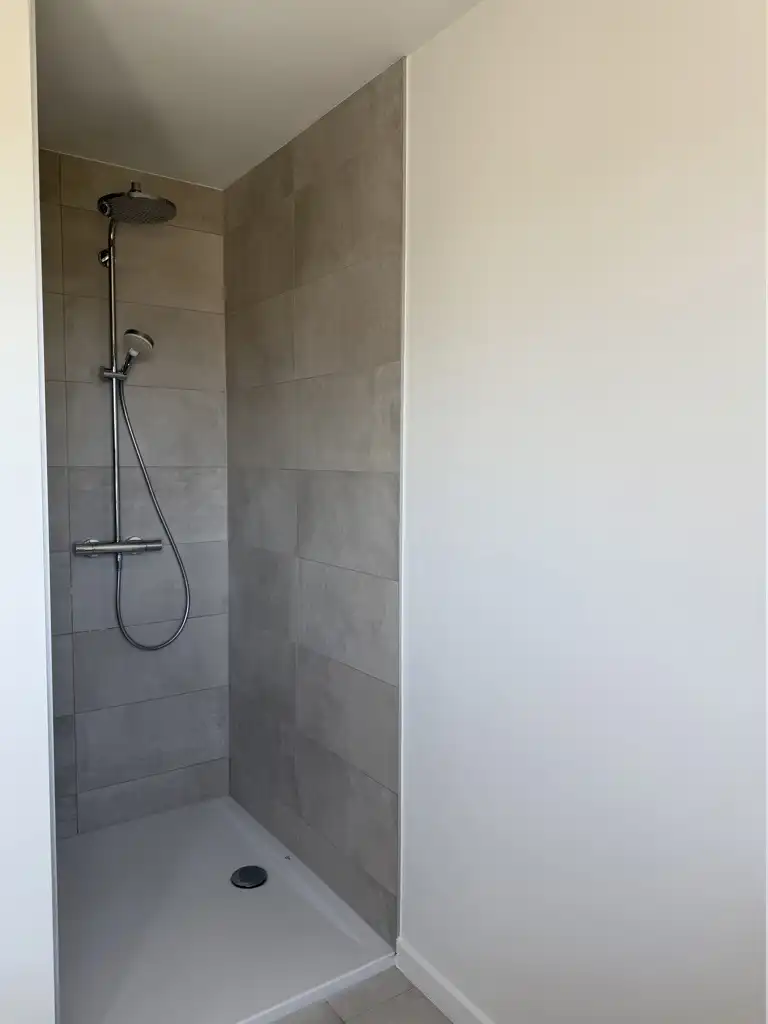 Duplex 1ste + 2de verd. met 2 slpks, terras en staanplaats foto 8