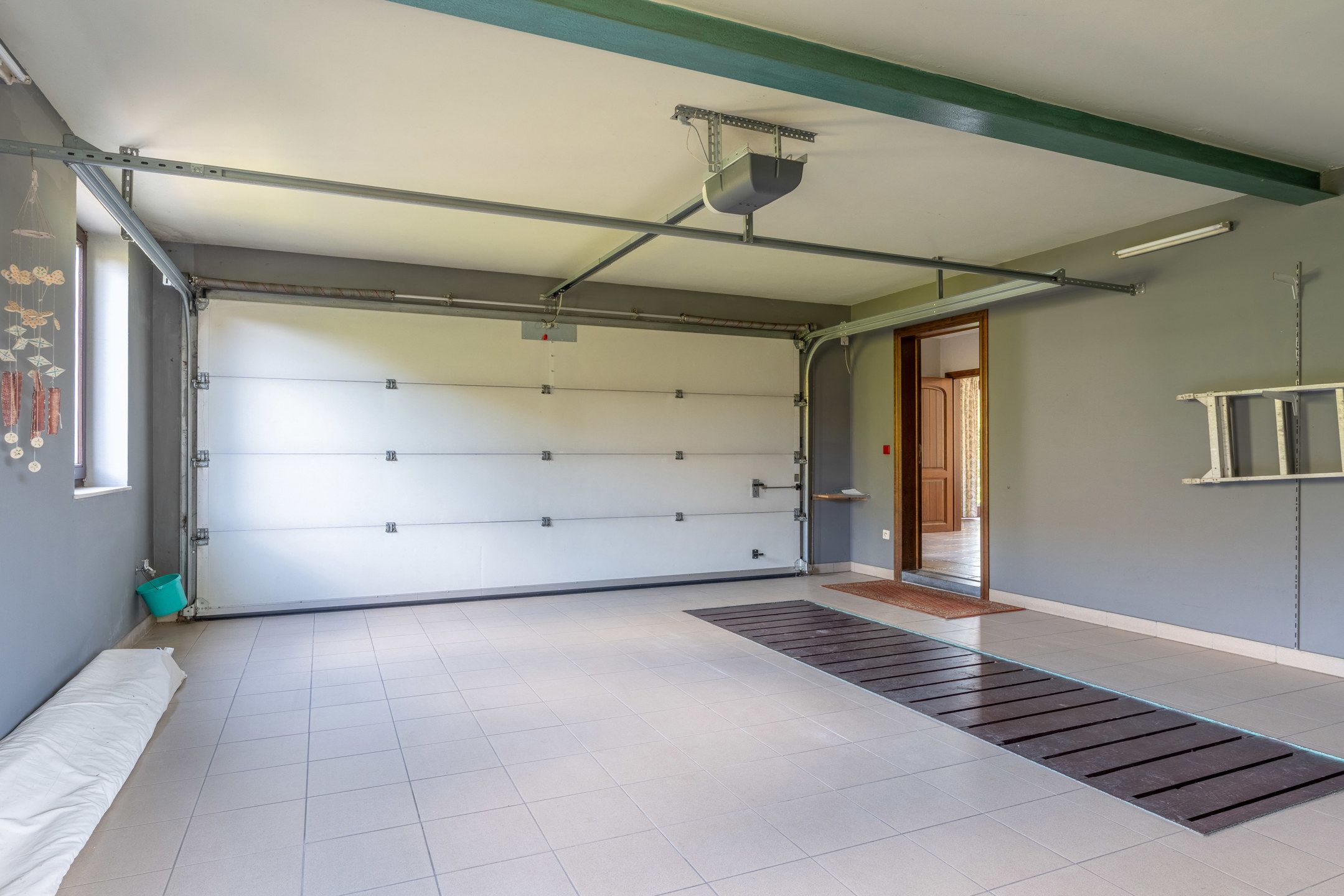 Goed onderhouden villa met 5 slpk's op perceel van 1.060m². foto 21