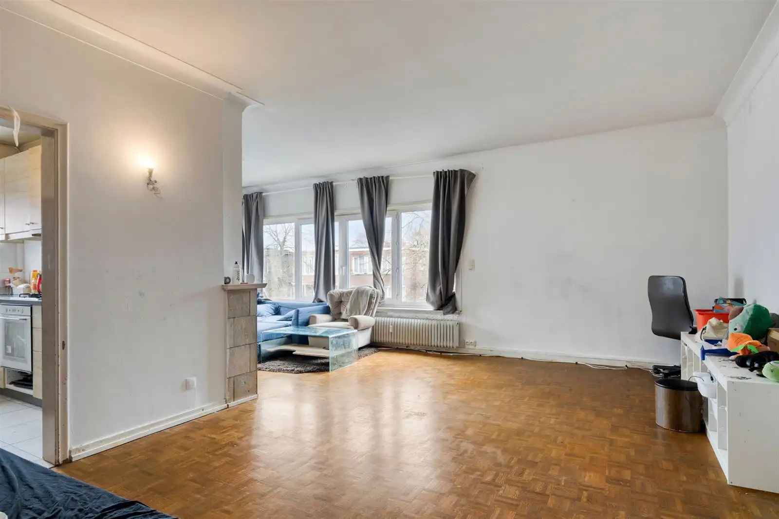 Wilrijk: te renoveren volwaardig 3 slaapkamer appartement  foto 3