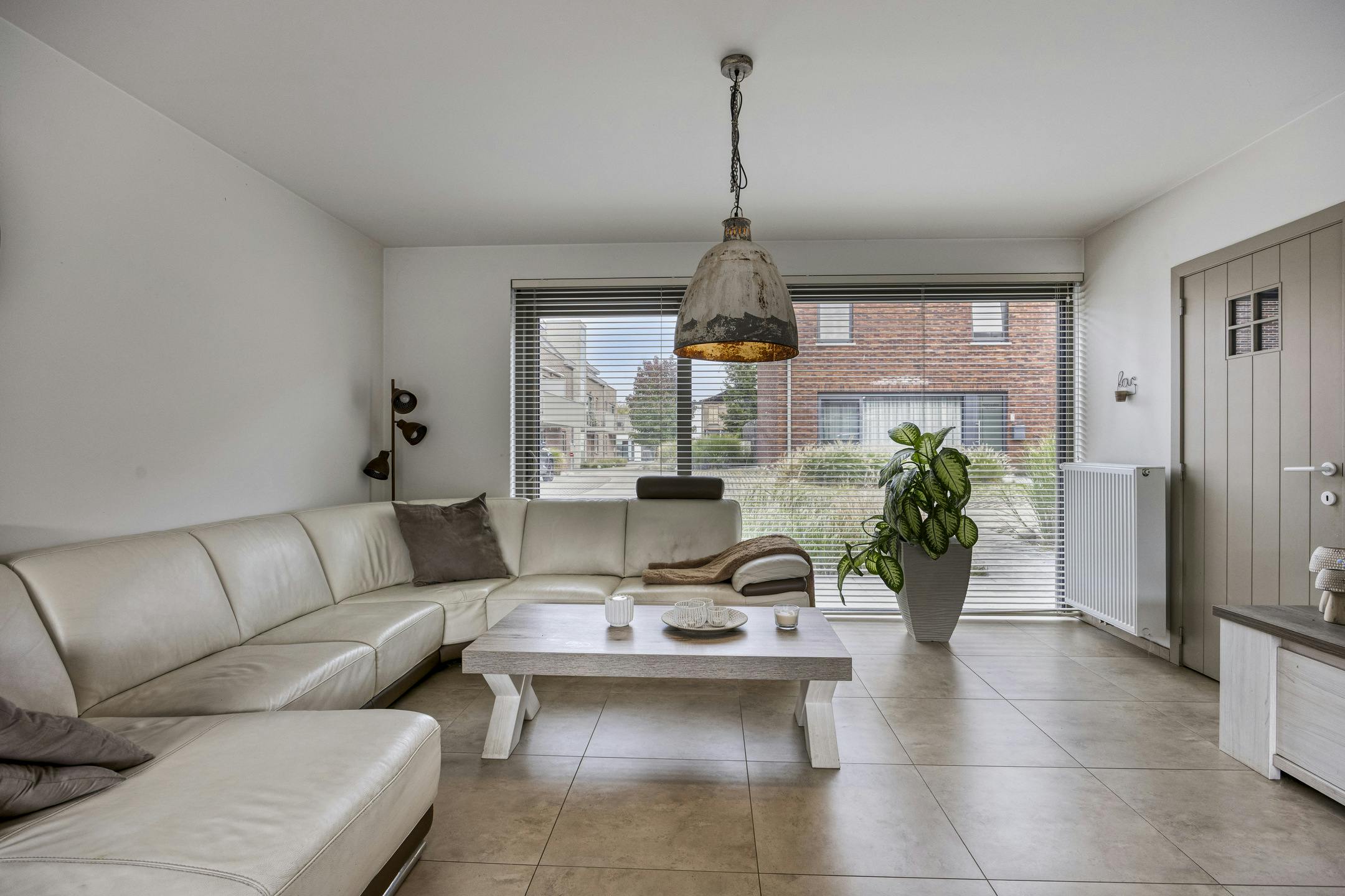 Lichtrijke gezinswoning met 4 slaapkamers te koop in Lauwe! foto 4