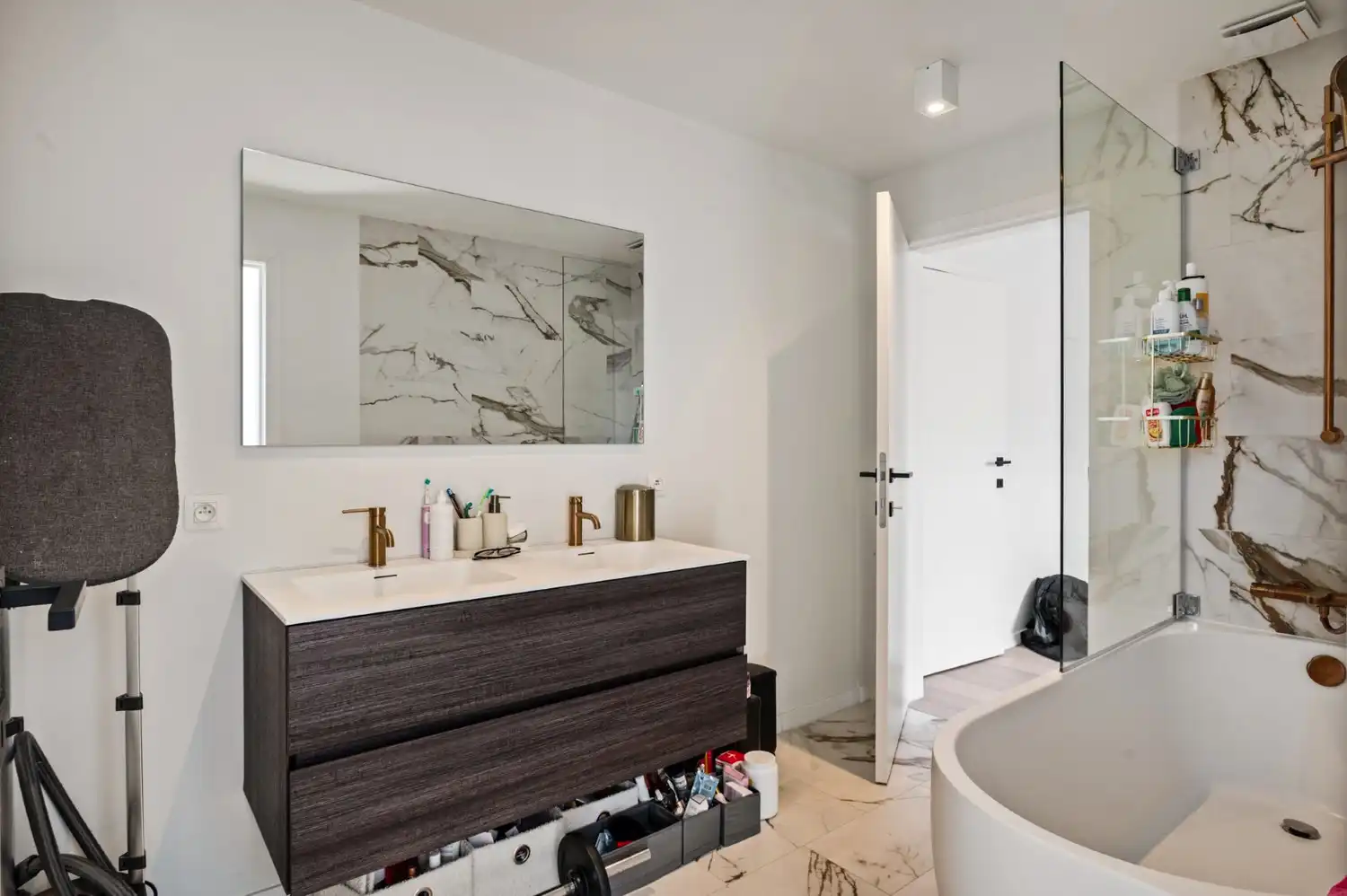 GERENOVEERD APPARTEMENT MET 2 SLAAPKAMERS! foto 10