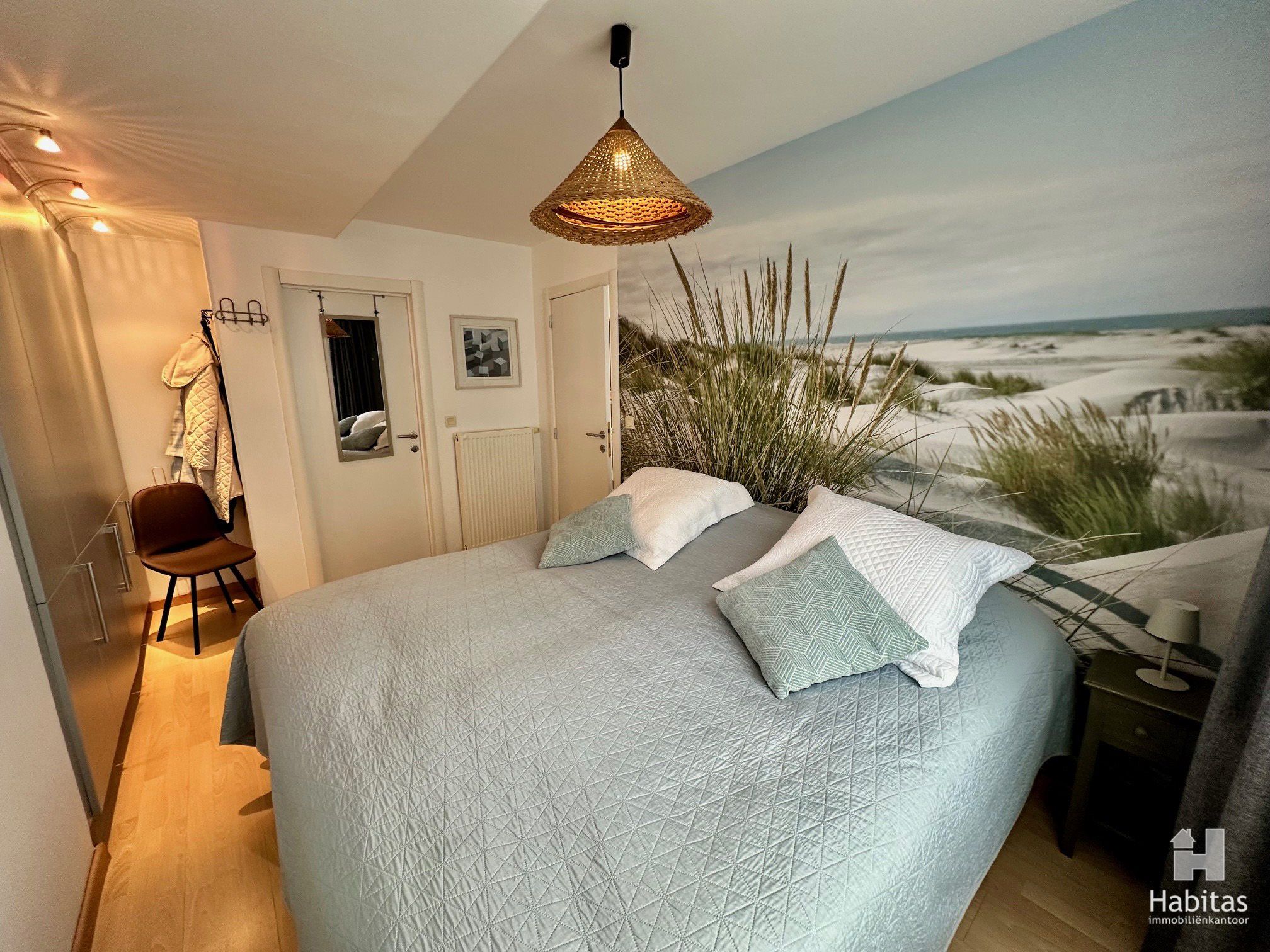  ruim, volledig gemeubeld in instapklaar appartement foto 9