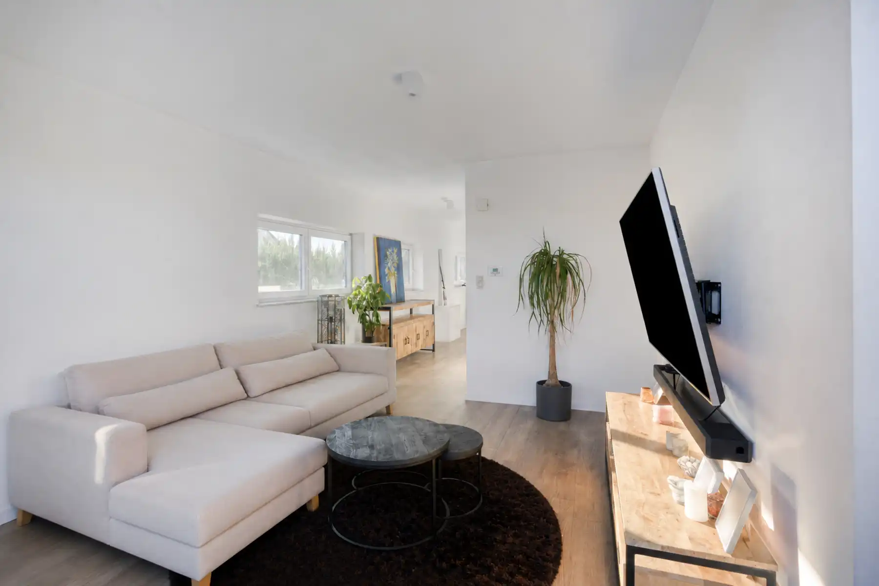 PRACHTIG AFGEWERKT EN ENERGIEZUINIG DUPLEX-APPARTEMENT (123 M2 WOONOPPERVLAKTE) (BRON: EPB) MET 2 SLAAPKAMERS, RUIM &nbsp;EN ZONOVERGOTEN TERRAS, EN AUTOSTANDPLAATS EN TUINBERGING TE NEERHAREN!&nbsp; foto 4