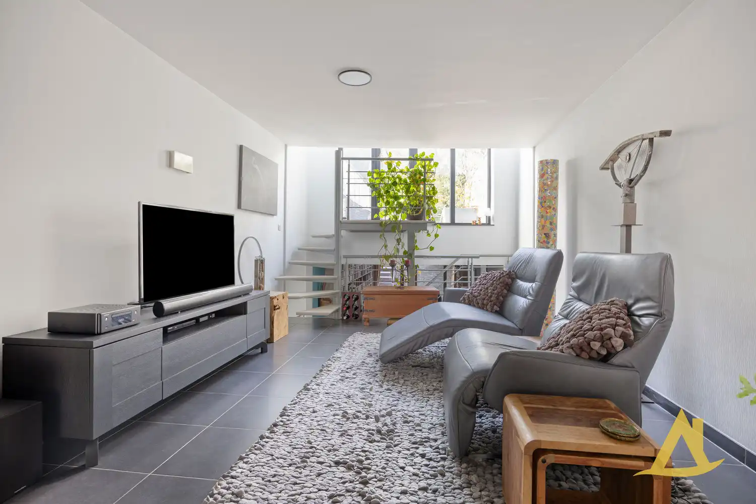 DESIGN STADSWONING MET 3 SLAAPKAMERS, TUIN EN JACUZZI IN HET HARTJE VAN DIEST foto 12