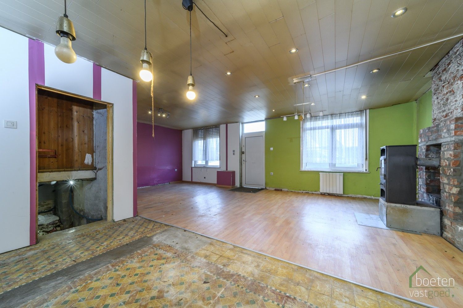 BEVEREN AAN DE IJZER: Renovatieproject en/of (deels) te slopen woonhuis met zuidgerichte tuin op 279m² grondopp. foto 6