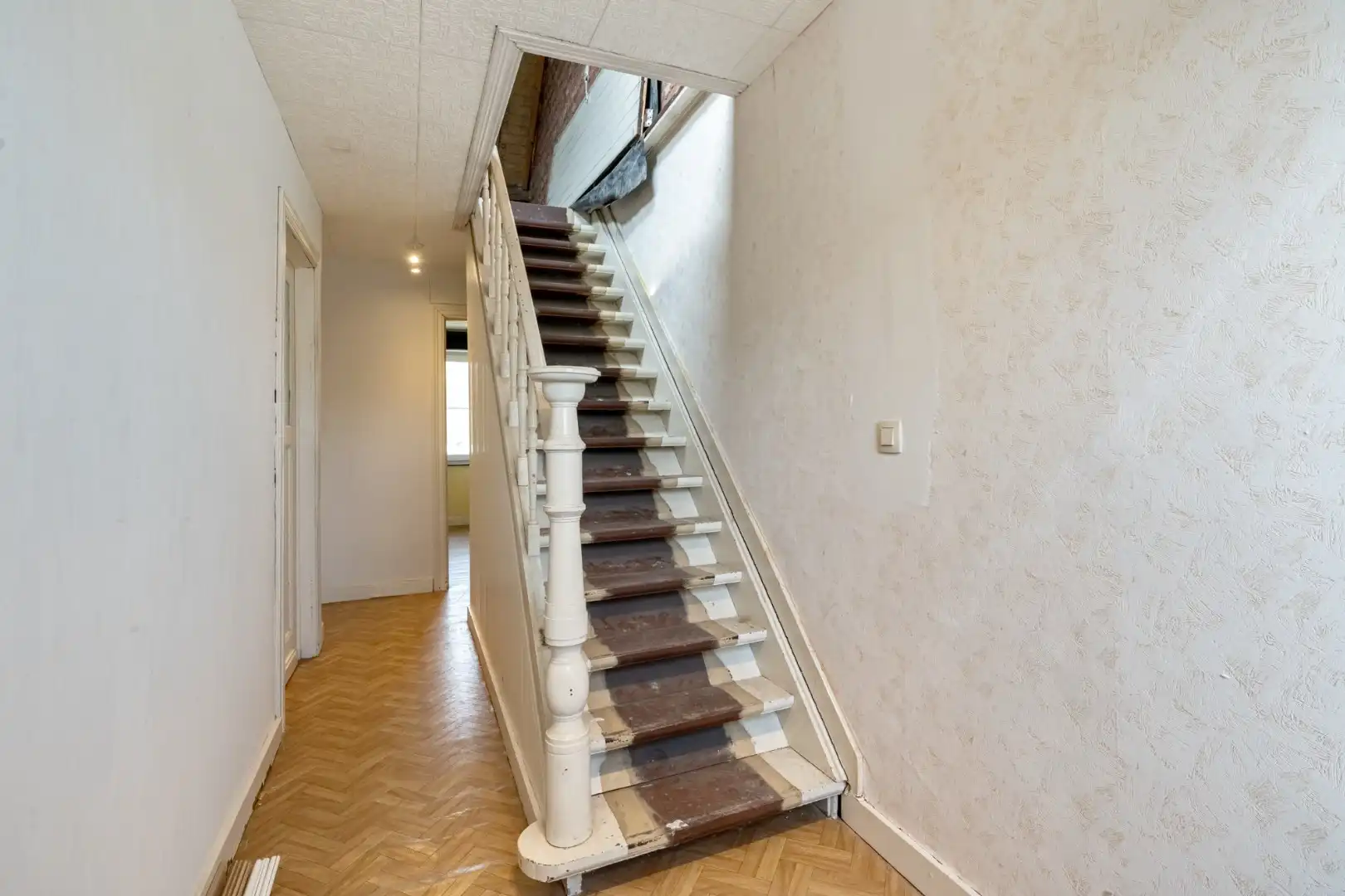 Te renoveren HOB met 3 slpk en garagebox, 13a77ca  foto 16