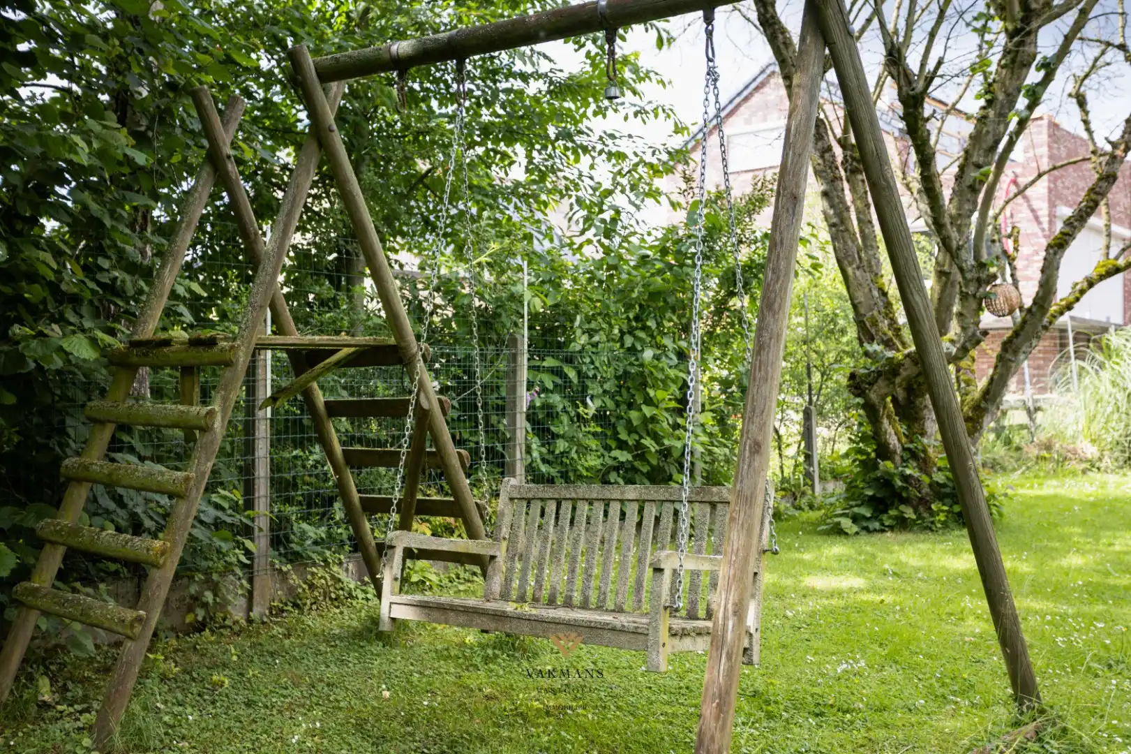 Instapklare gezinswoning met prachtige zuidgerichte tuin foto 27
