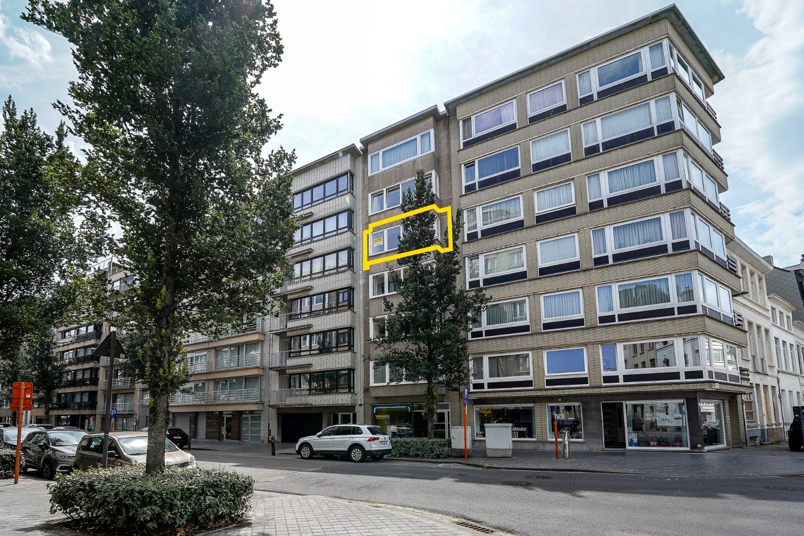 Prachtig vernieuwd 2-slaapkamerappartement centrum Oostende foto 13