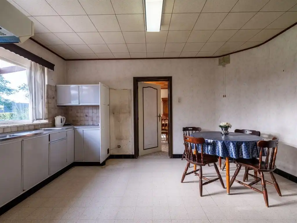 Te renoveren vrijstaande woning met 4 slaapkamers foto 20