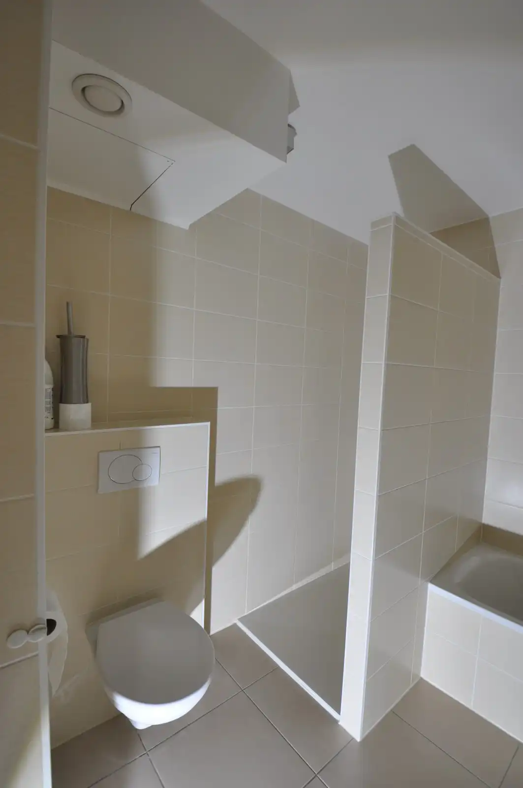 Instapklaar recent appartement met terras op een  centrale ligging foto 12