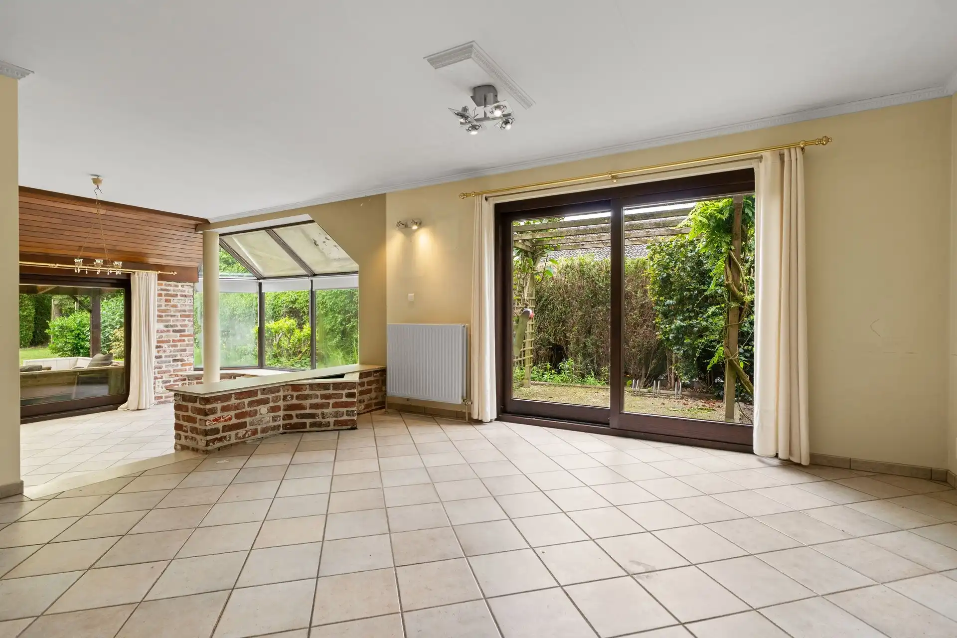 Ruime open bebouwing op perceel van 1.268 m² te Berlare foto 4