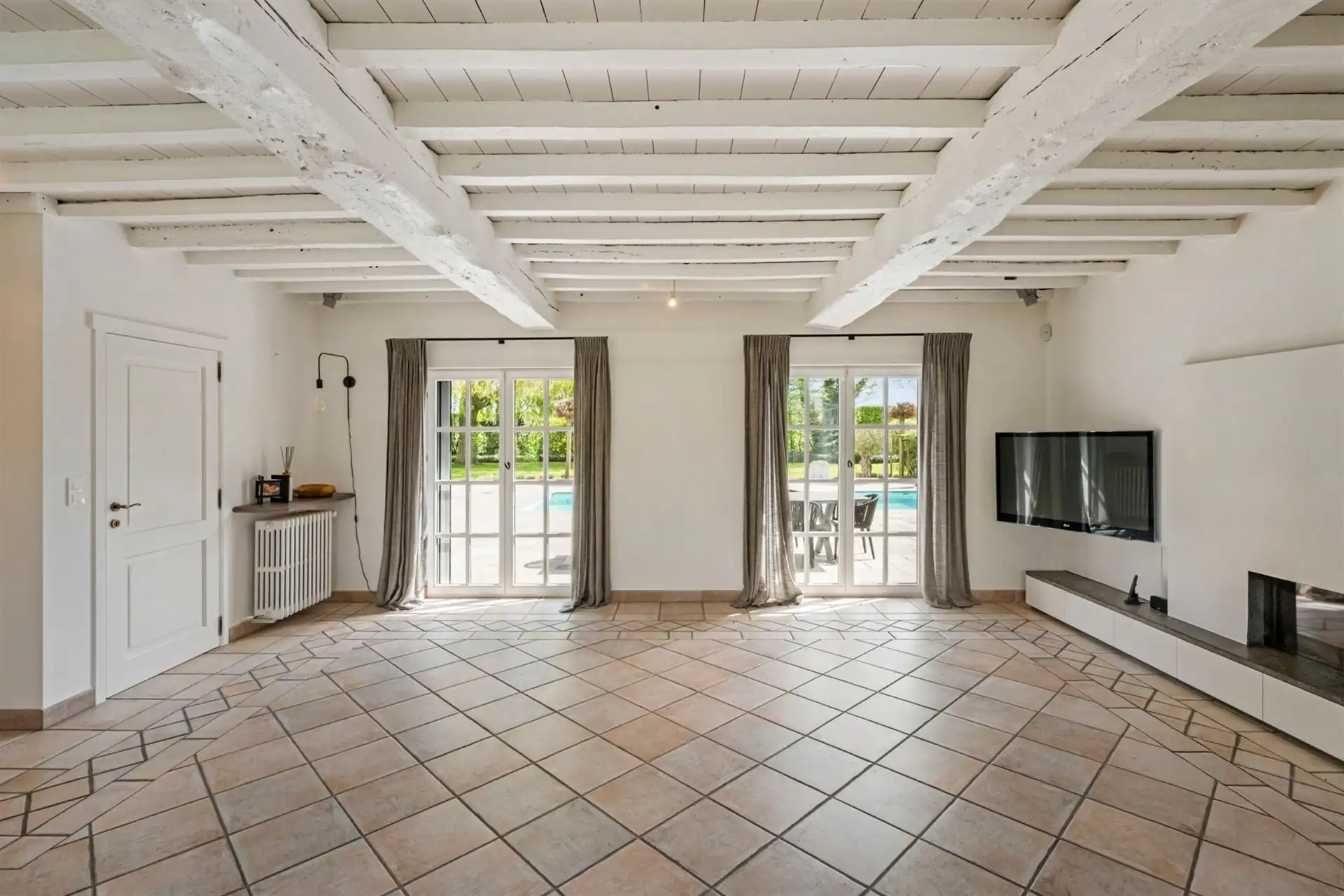 Charmante hoeve met zwembad en praktijk in Kruishoutem foto 11