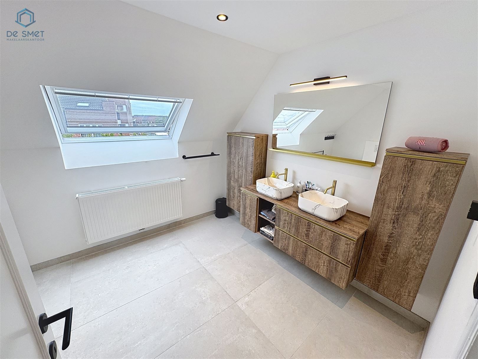 Prachtig gerenoveerde villa met 4 slaapkamers, garage en zwembad foto 21