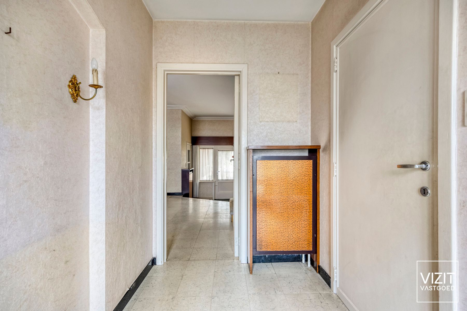 Ruime en karaktervolle woning te Ninove!  foto 2